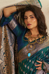 Stunner Rama Pure Zari Weaving Banarasi Silk Saree With Artistic Blouse Piece