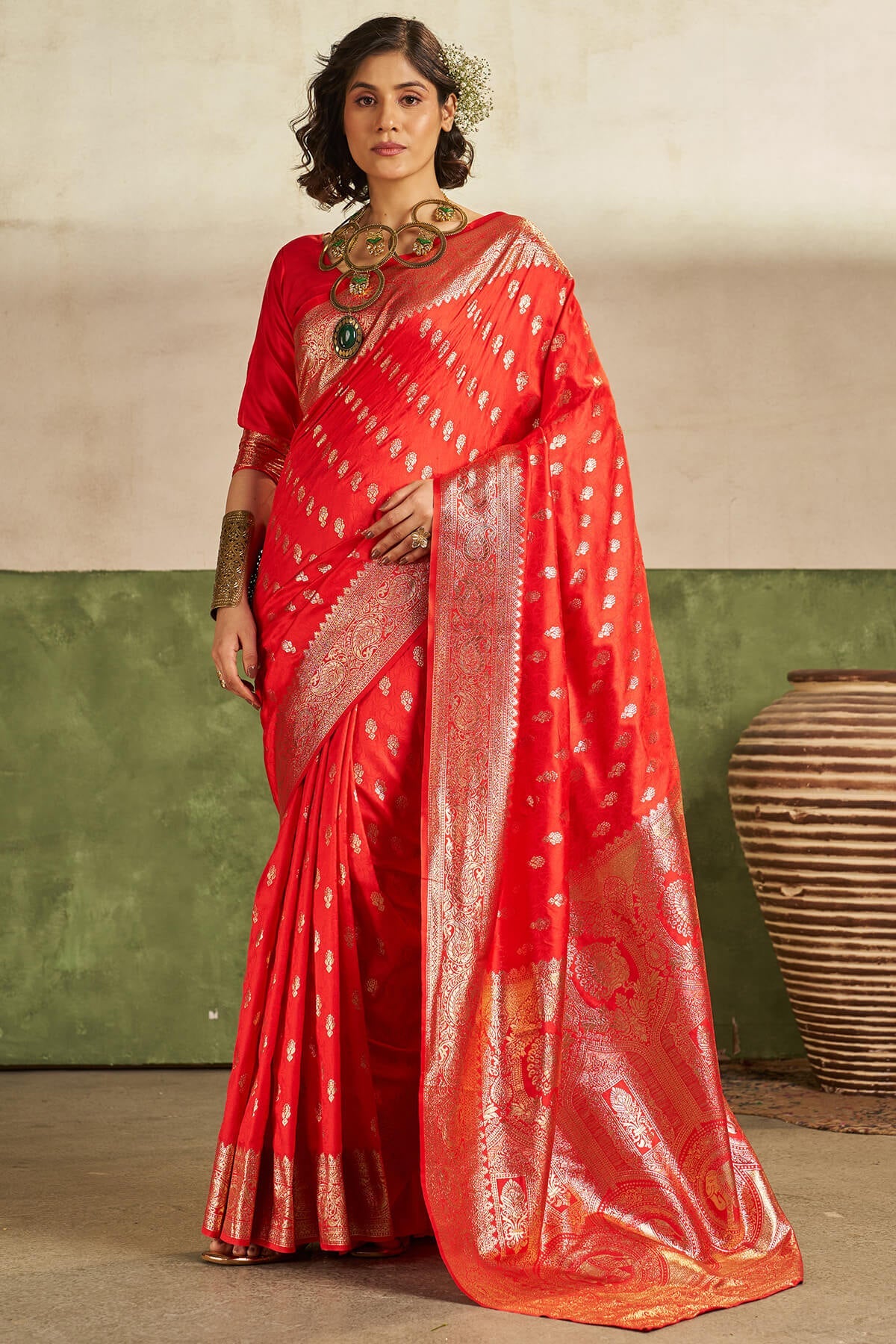 Scintilla Red Pure Zari Weaving Banarasi Silk Saree With Sophisticated Blouse Piece