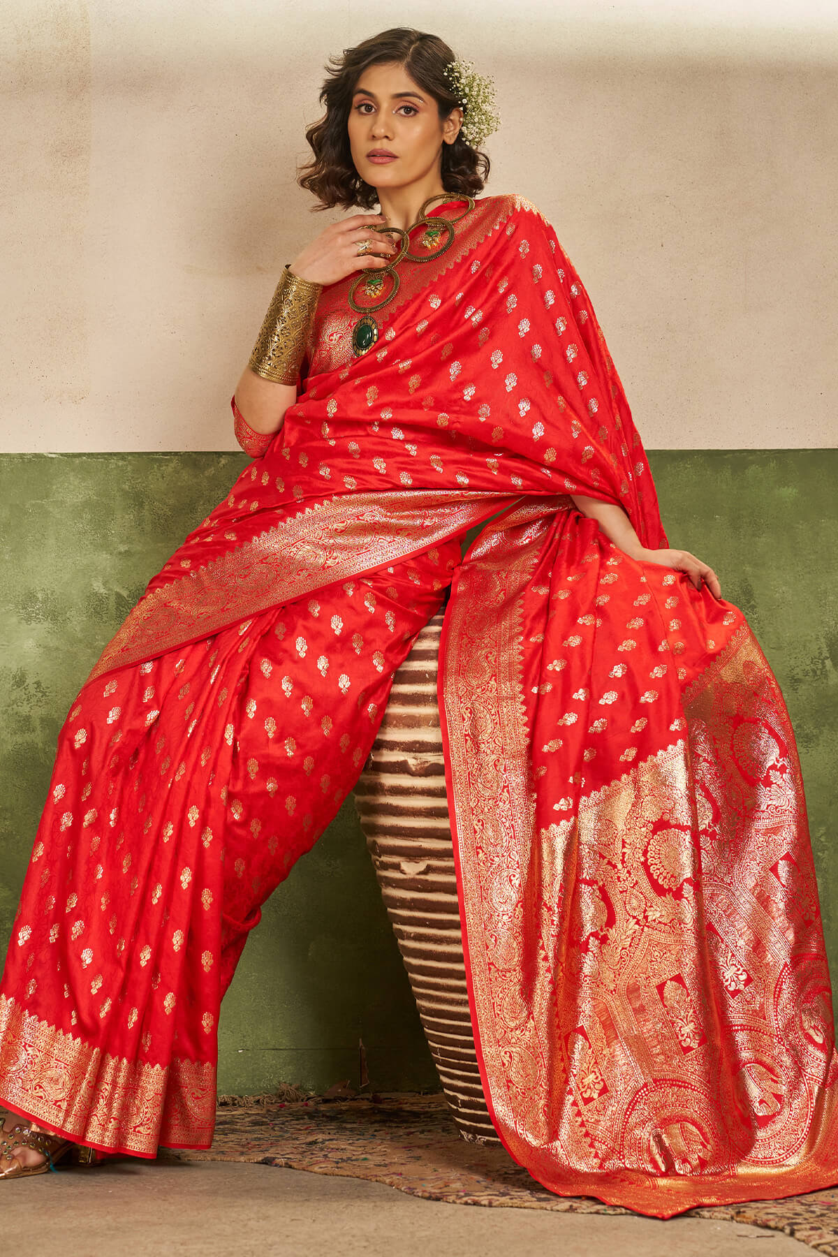 Scintilla Red Pure Zari Weaving Banarasi Silk Saree With Sophisticated Blouse Piece