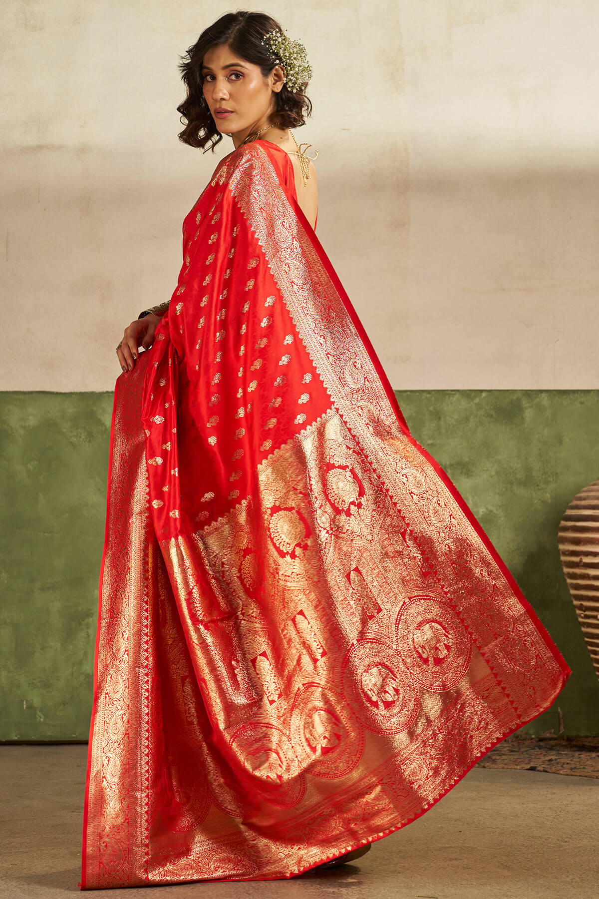 Scintilla Red Pure Zari Weaving Banarasi Silk Saree With Sophisticated Blouse Piece