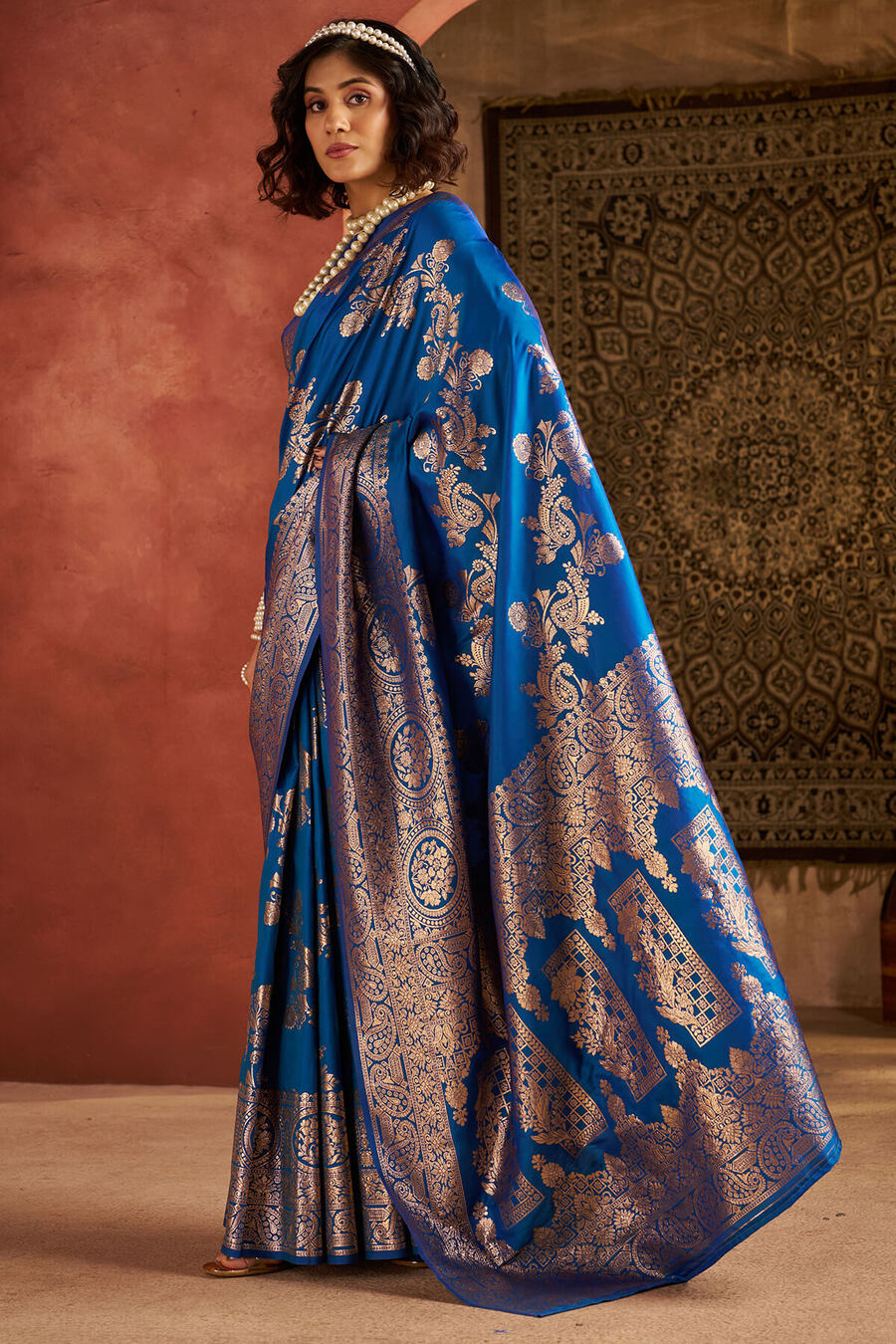 Ethereal Blue Pure Zari Weaving Banarasi Silk Saree With Lassitude Blouse Piece