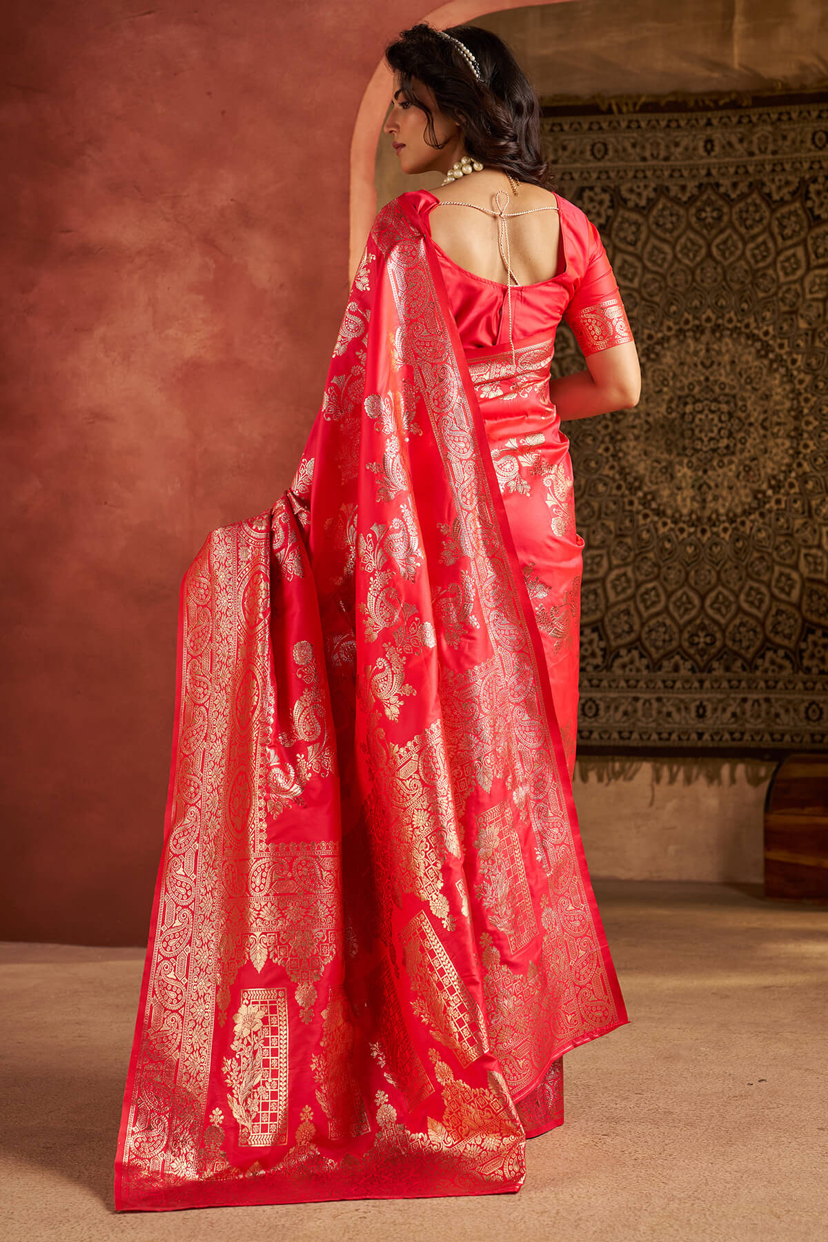 Sizzling Dark Pink Pure Zari Weaving Banarasi Silk Saree With Ailurophile Blouse Piece