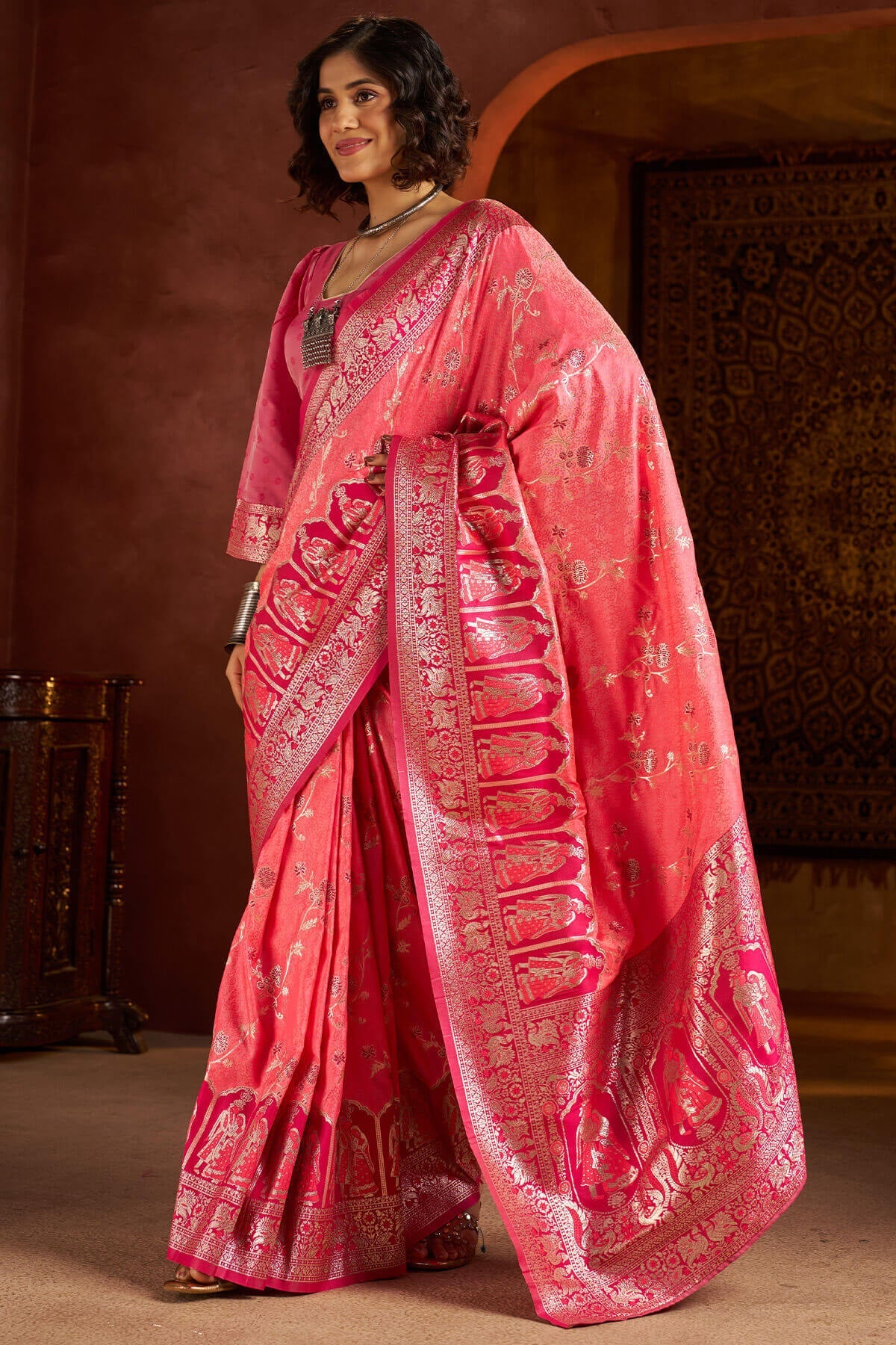 Embrocation Pink Pure Zari Weaving Banarasi Silk Saree With Moiety Blouse Piece