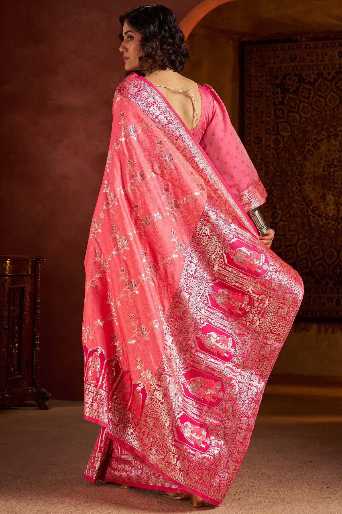 Embrocation Pink Pure Zari Weaving Banarasi Silk Saree With Moiety Blouse Piece