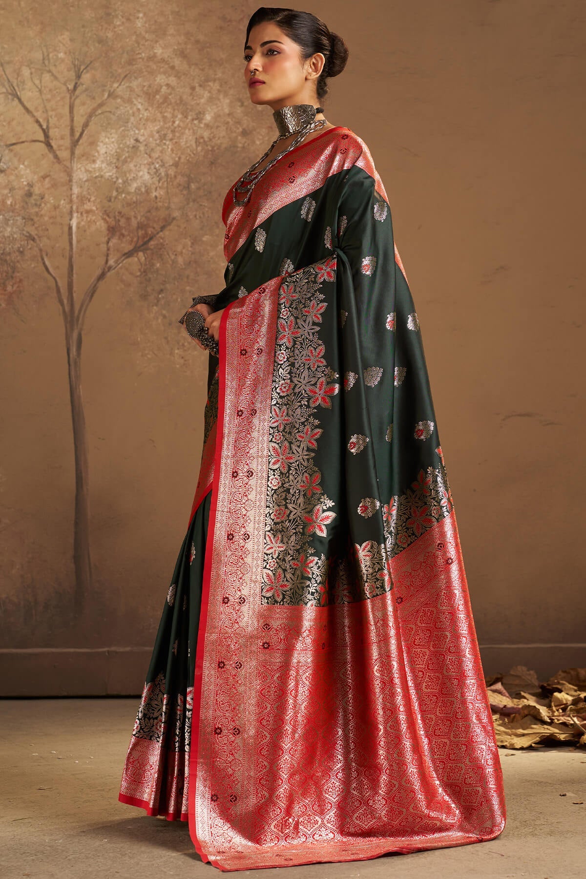 Engrossing Dark Green Pure Zari Weaving Banarasi Silk Saree With Comely Blouse Piece