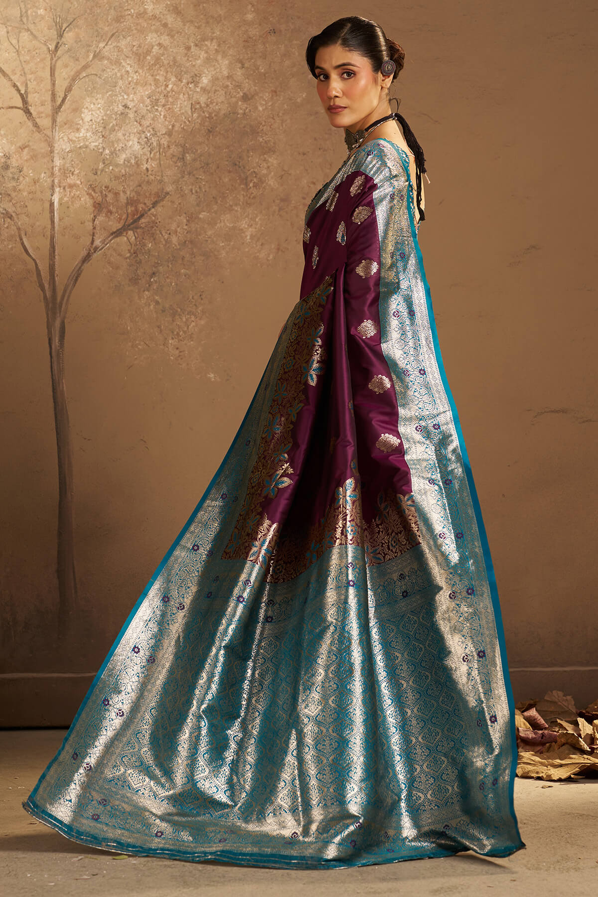 Fancifull Purple Pure Zari Weaving Banarasi Silk Saree With Efflorescence Blouse Piece
