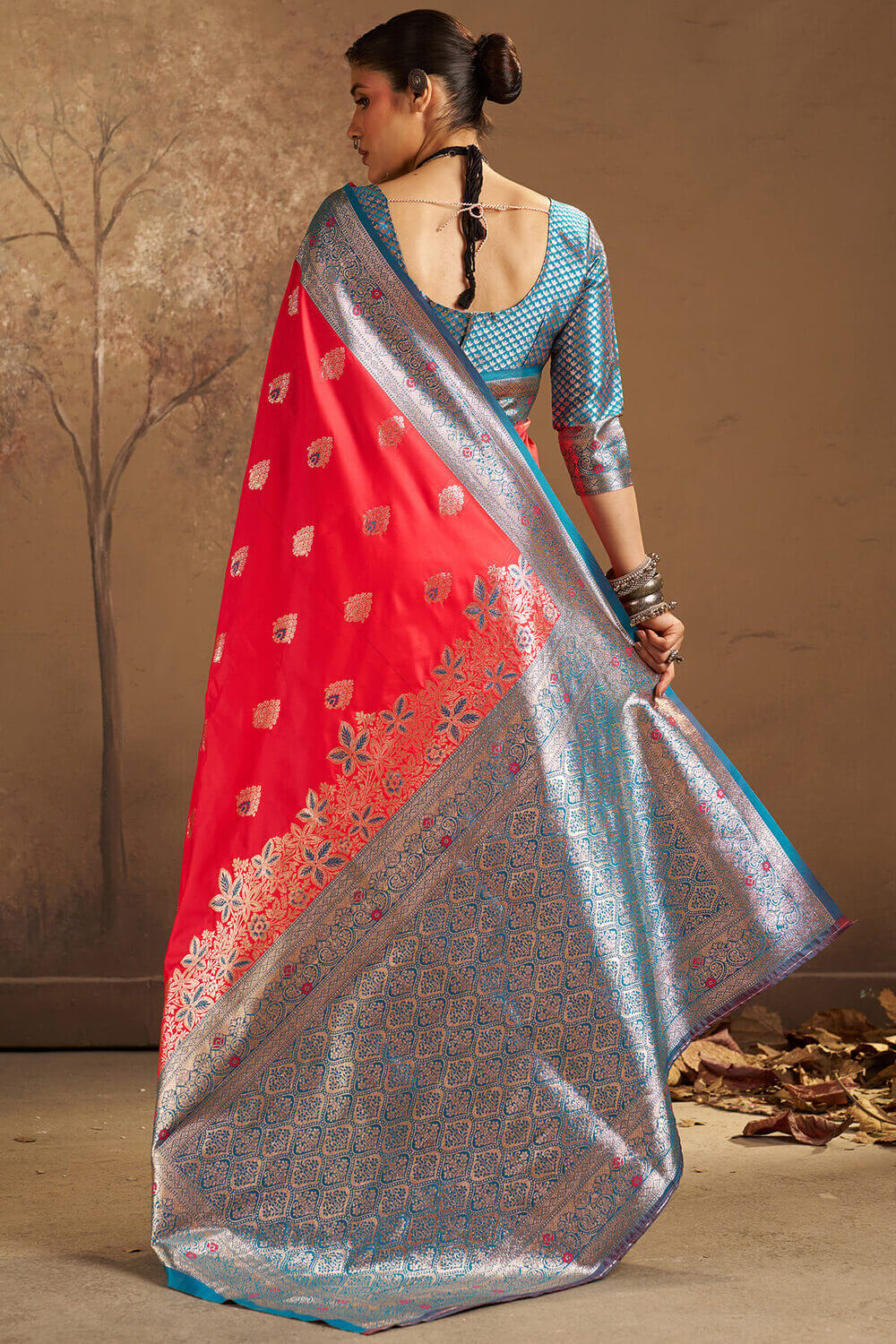 Assemblage Red Pure Zari Weaving Banarasi Silk Saree With Demanding Blouse Piece