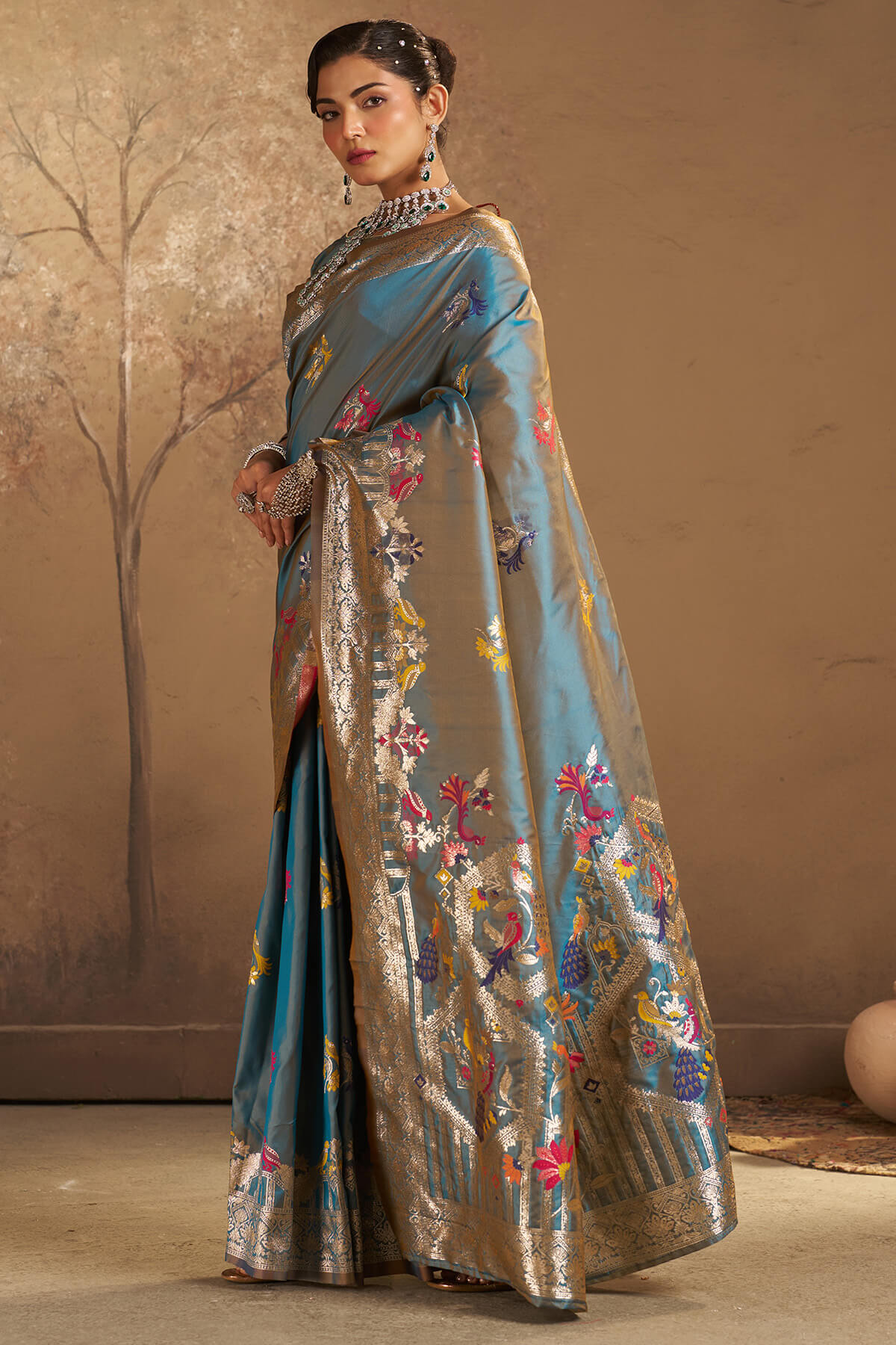Sizzling Grey Pure Zari Weaving Banarasi Silk Saree With Dulcet Blouse Piece