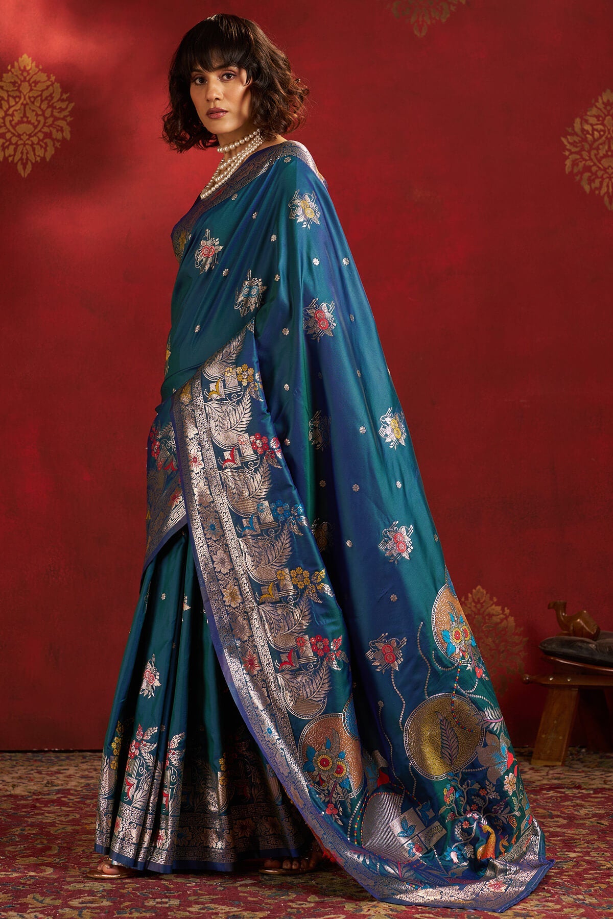 Comely Rama Pure Zari Weaving Banarasi Silk Saree With Nemesis Blouse Piece