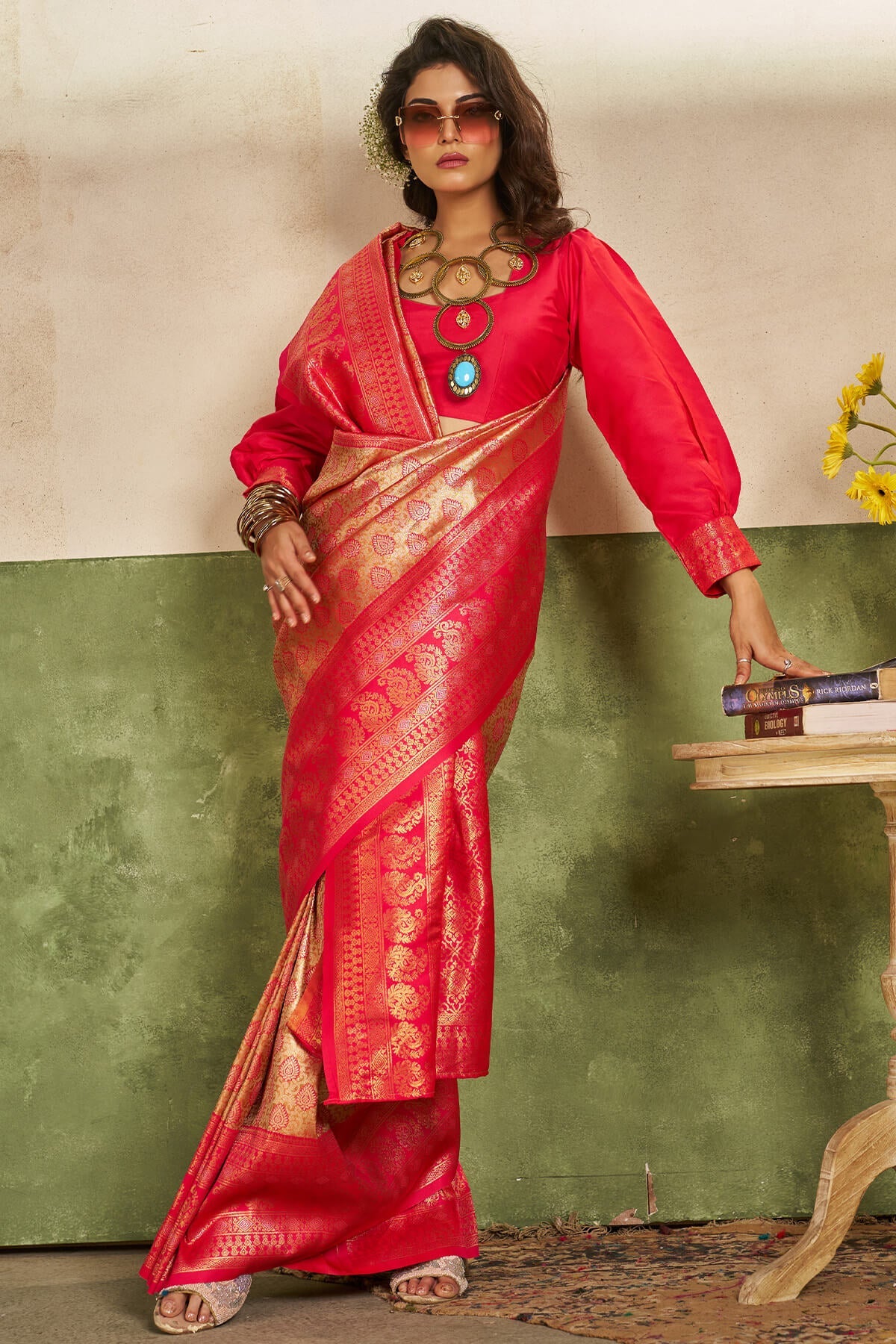 Magnetic Dark Pink Kanjivaram Silk Saree With Flaunt Blouse Piece