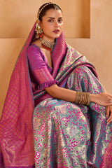 Brood Rama Kanjivaram Silk Saree With Splendiferous Blouse Piece