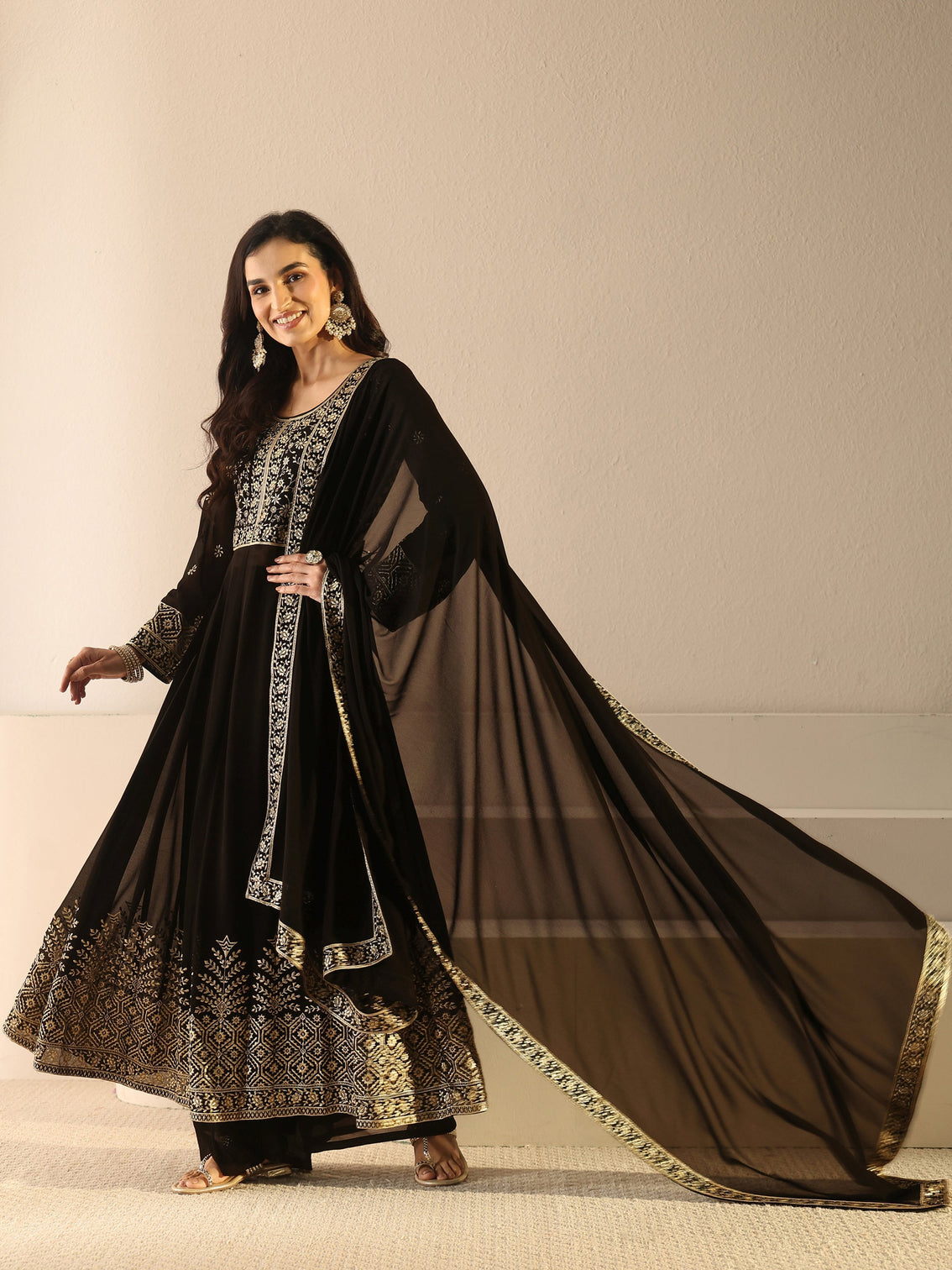 Mameraa Art Black Floral Embroidered Georgette Anarkali Suit Set