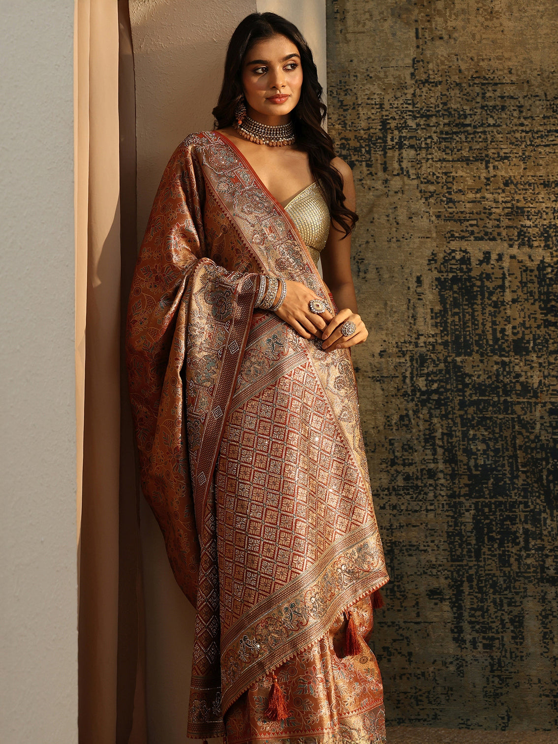 Mameraa Art Brown Jamawar Woven Silk Blend Saree