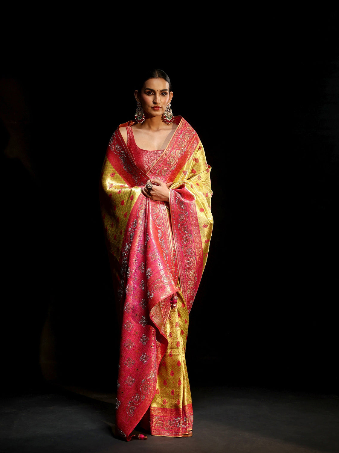 Mameraa Art Green Banarasi Silk Blend Saree