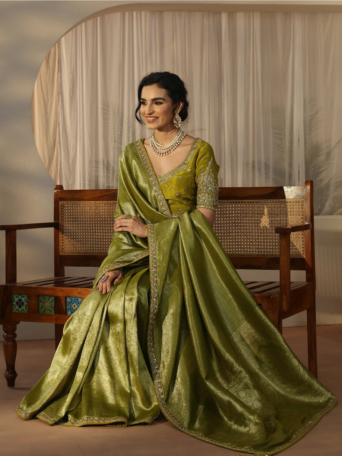 Mameraa Art Green Textured Silk Blend Saree with Embellished Border