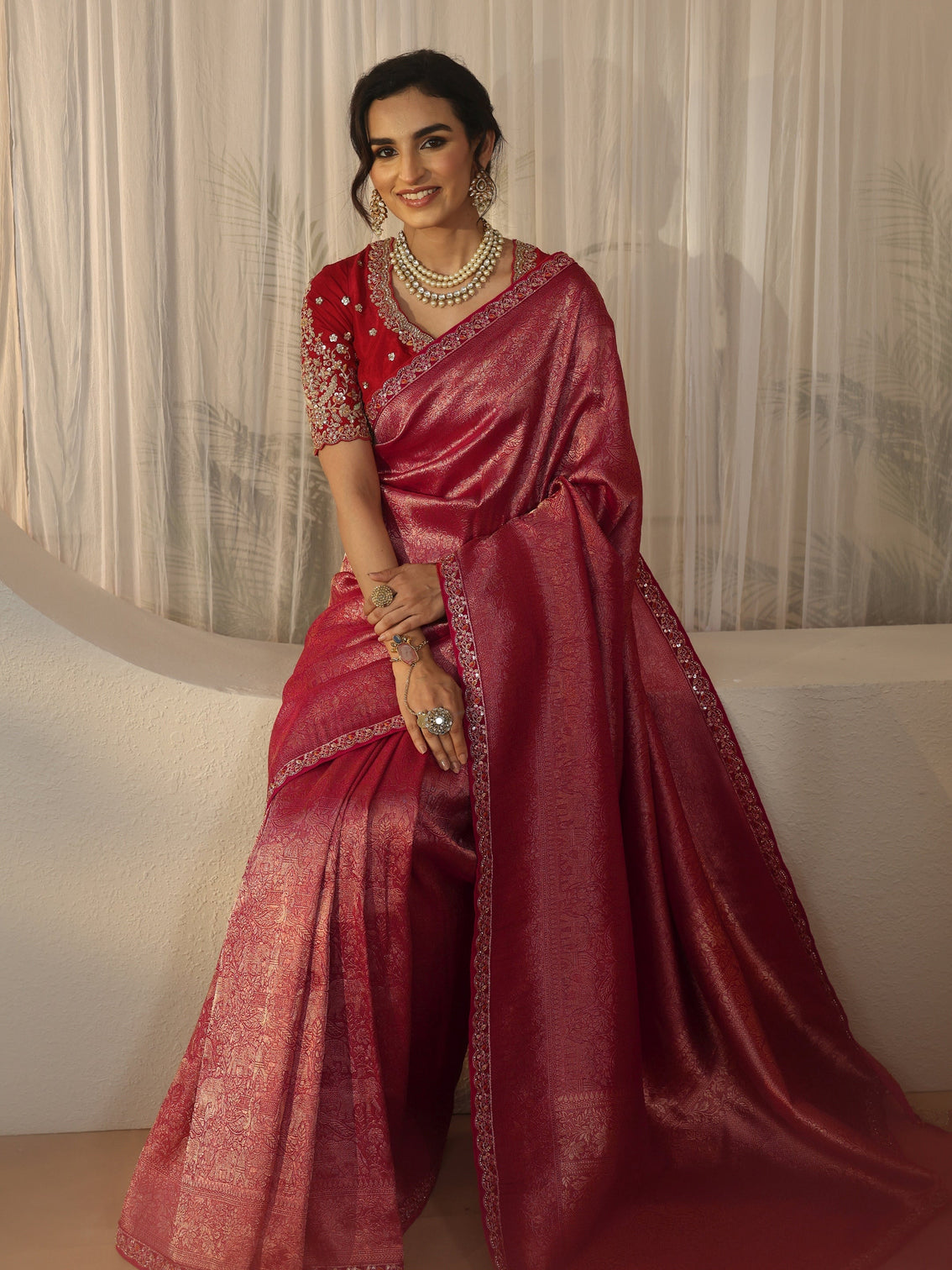 Mameraa Art Pink Textured Silk Blend Saree with Embellished Border