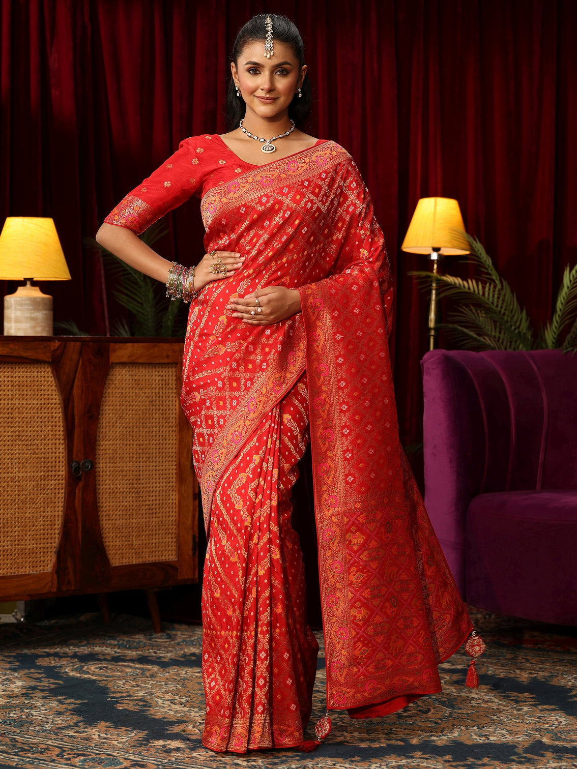 Mameraa Art Red Gharchola Silk Blendd Saree with Patola Pallu