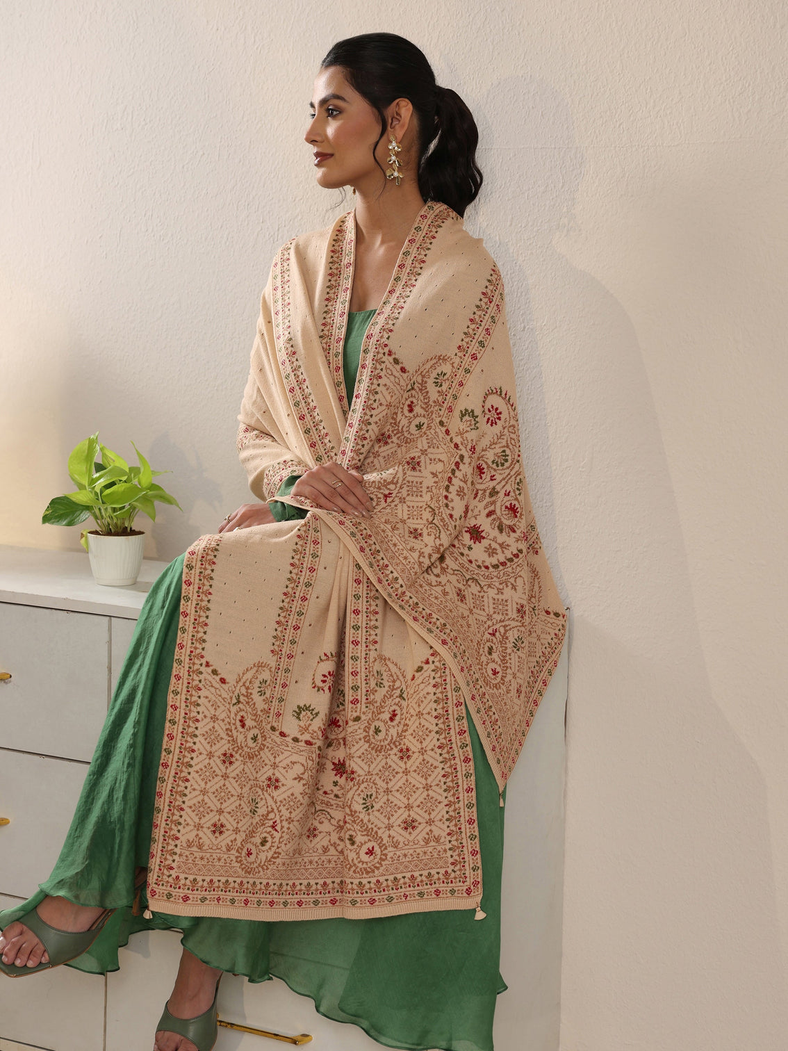 Mameraa Beige Floral Knitted Acrylic Wrap Shawl