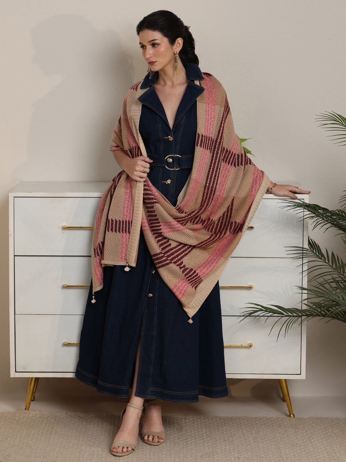Mameraa Beige Geometric Knitted Acrylic Shawl