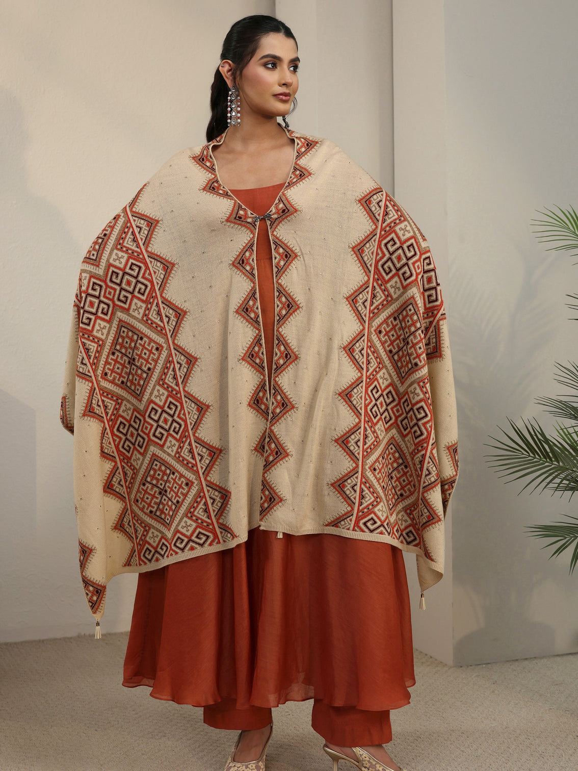 Mameraa Beige Geometric Knitted Acrylic Wrap Shawl
