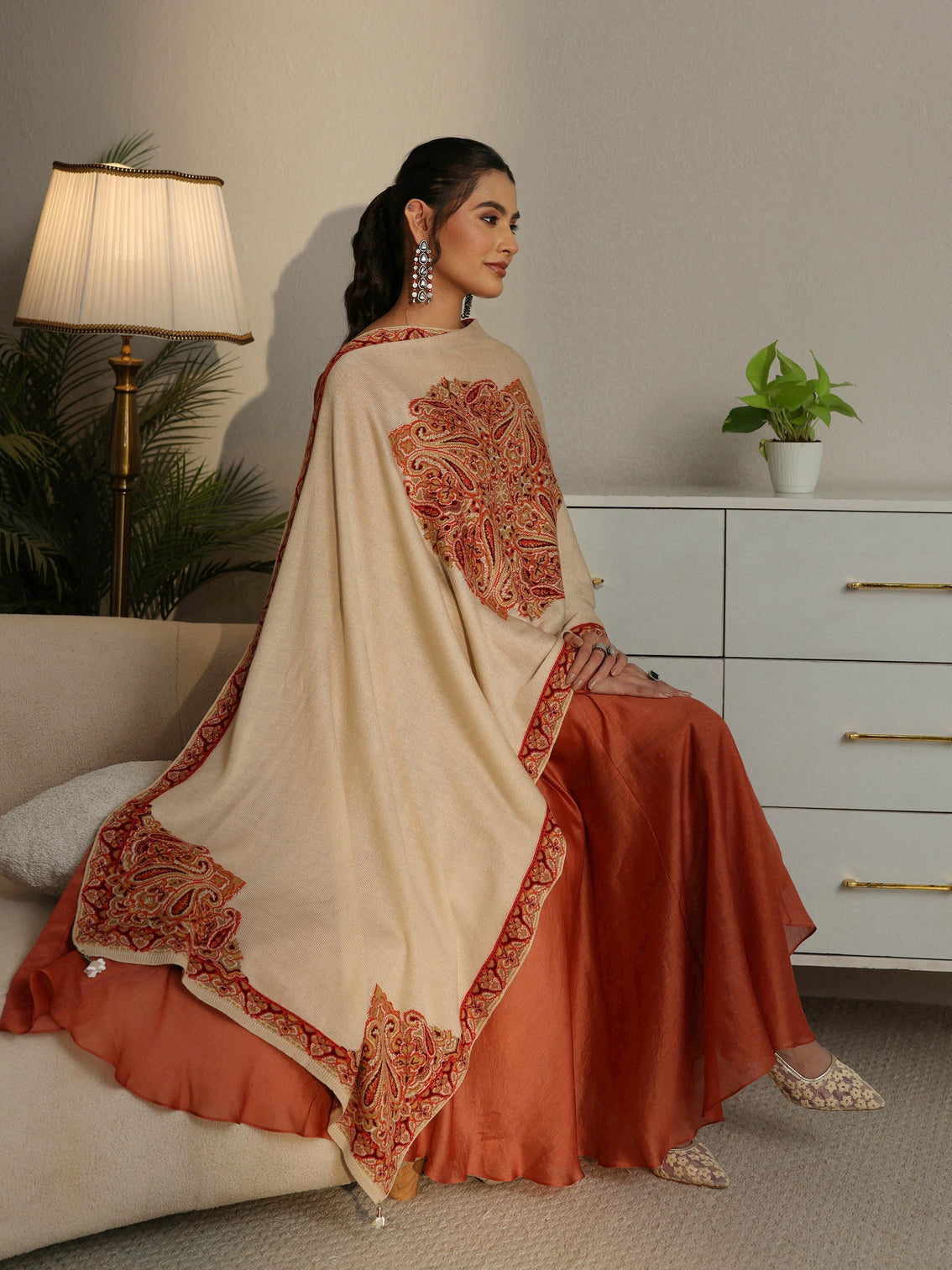 Mameraa Beige Paisley Knitted Acrylic Wrap Shawl