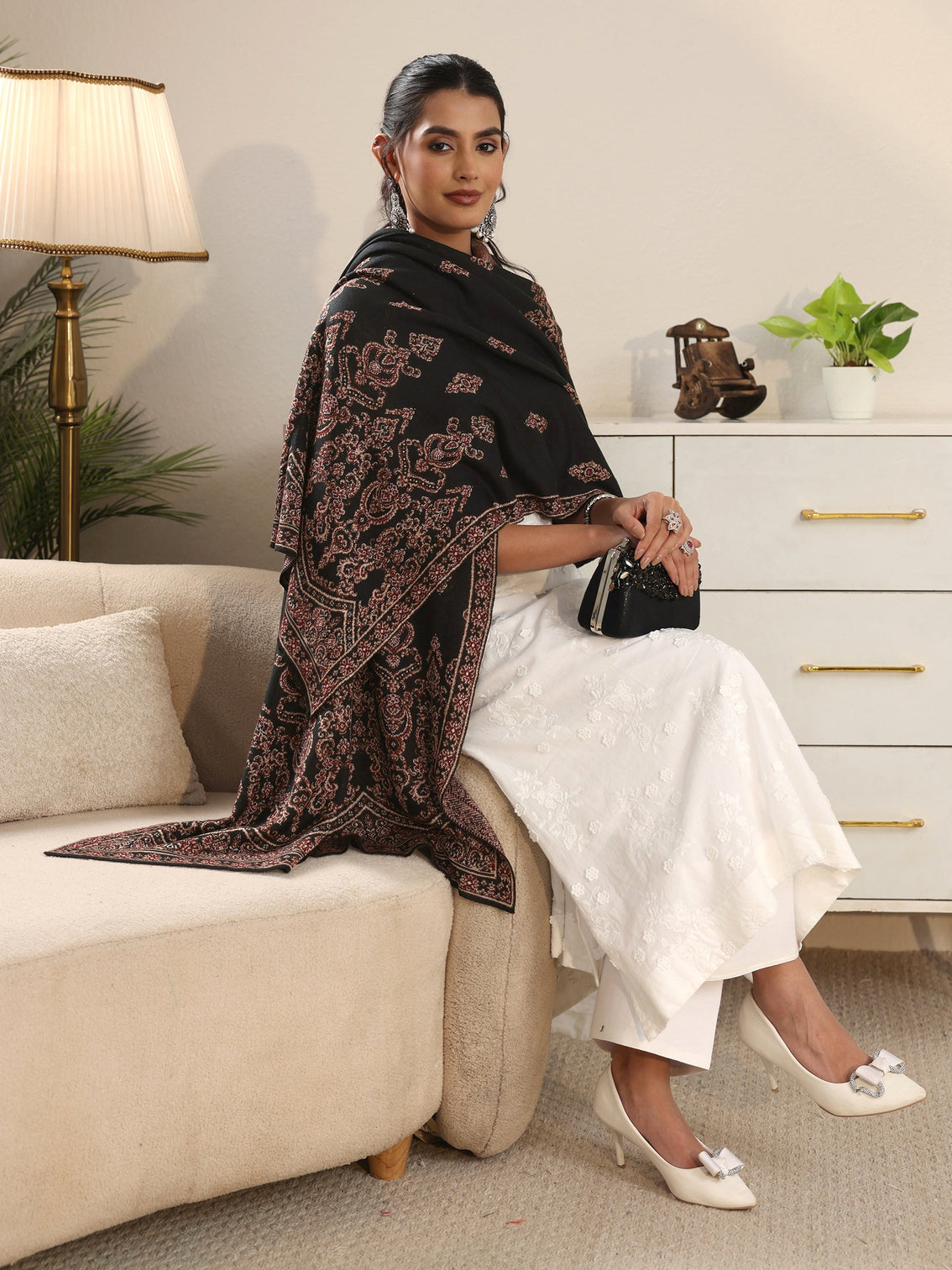 Mameraa Black Ethnic Knitted Acrylic Shawl