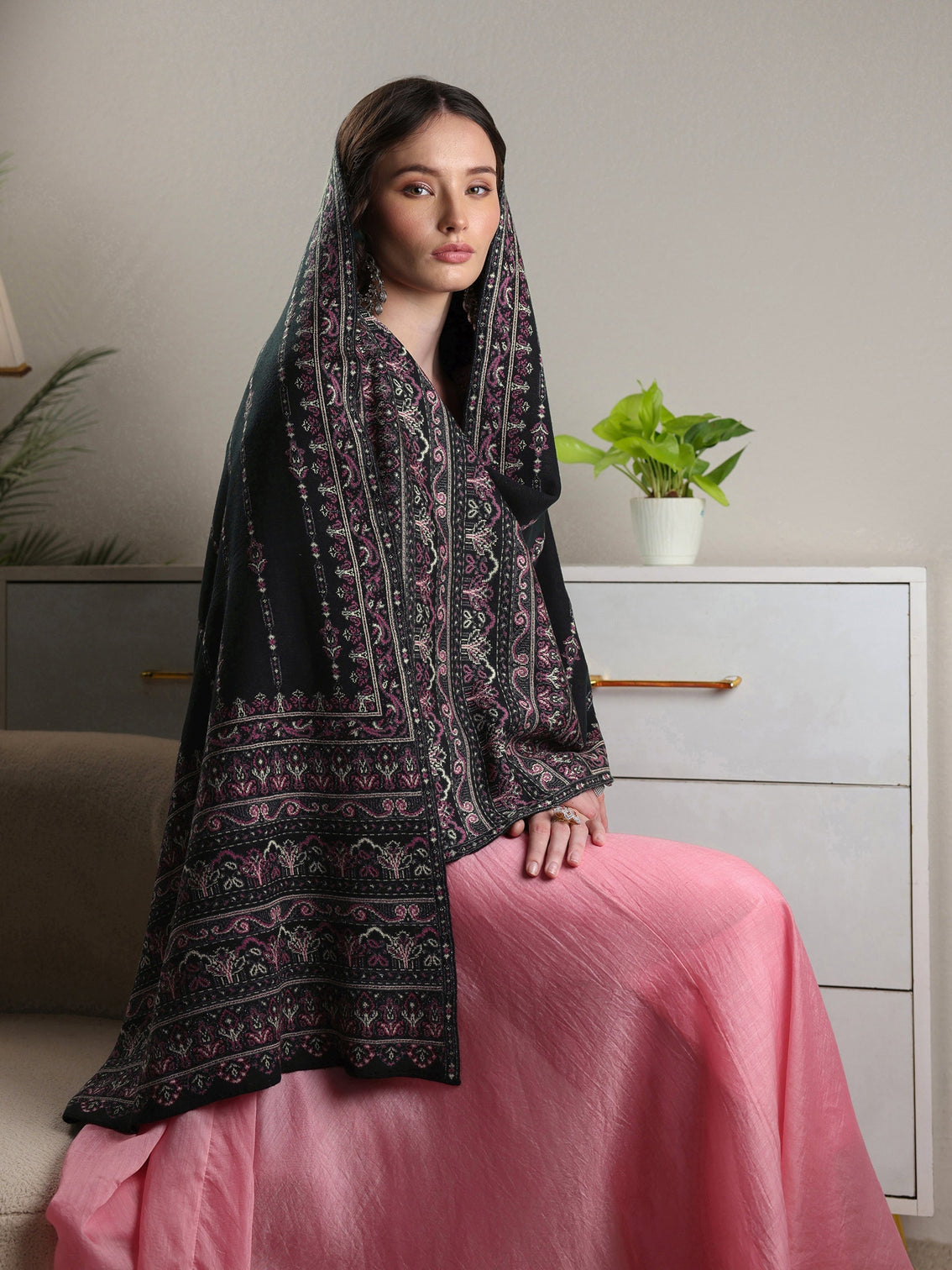 Mameraa Black Ethnic Knitted Acrylic Shawl