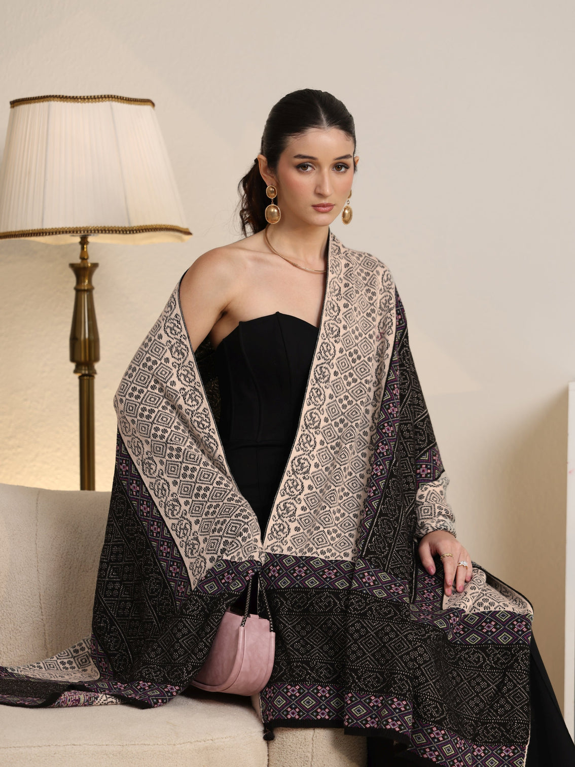 Mameraa Black Geometric Knitted Acrylic Wrap Shawl