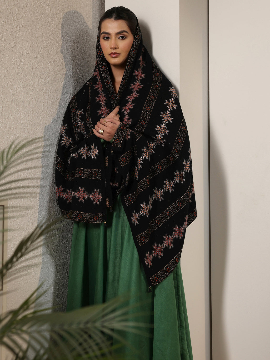 Mameraa Black Snowflake Knitted Acrylic Wrap Shawl