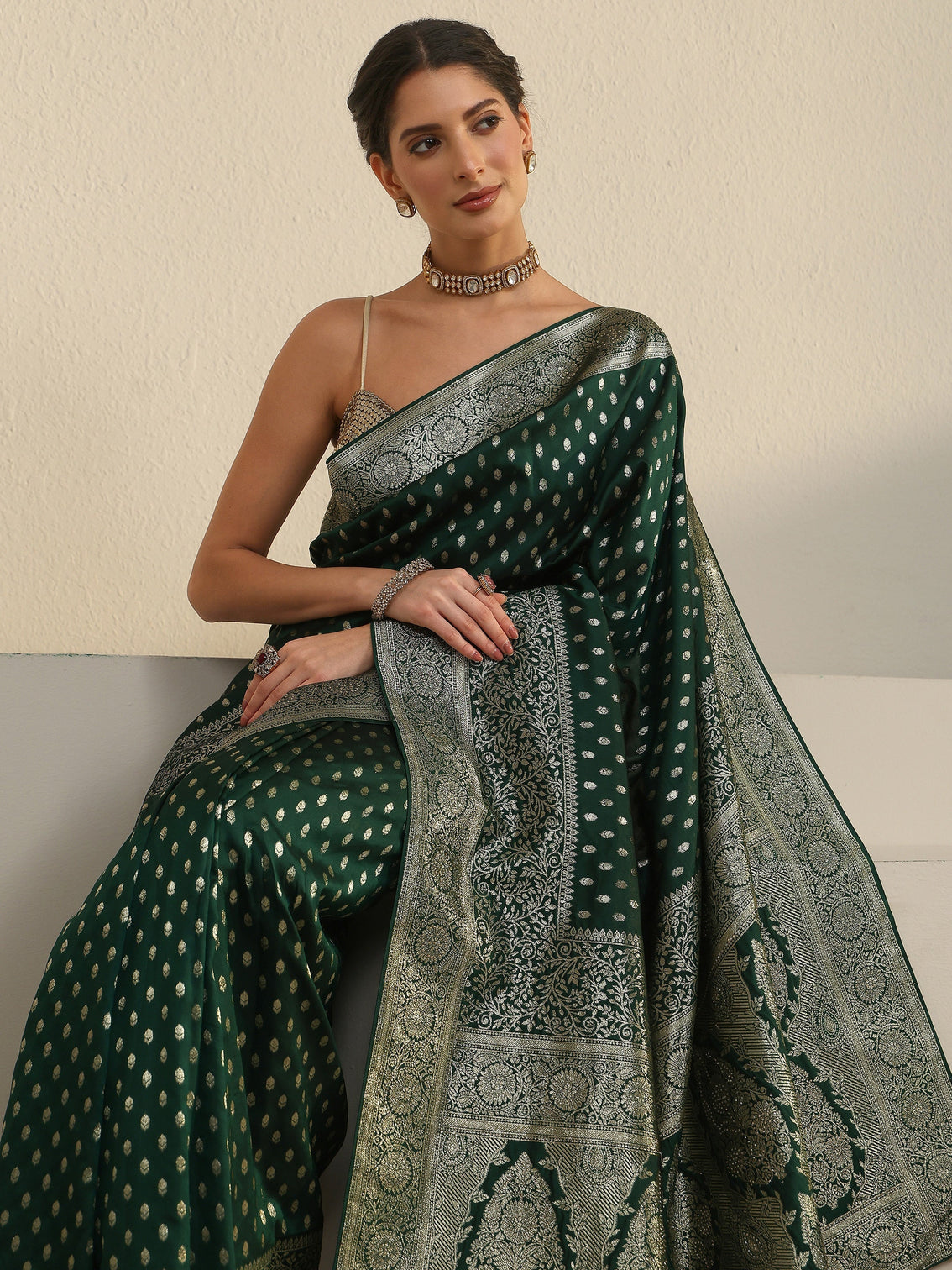 Mameraa Bottle Green Banarasi Silk Blend Saree