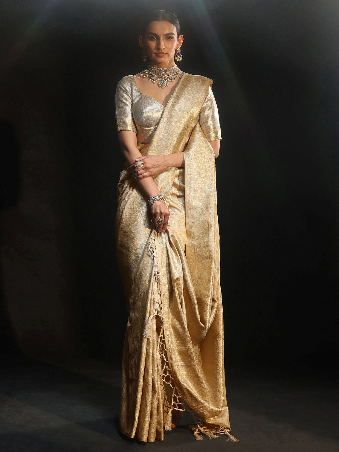 Mameraa Cream Banarasi Silk Blend Saree