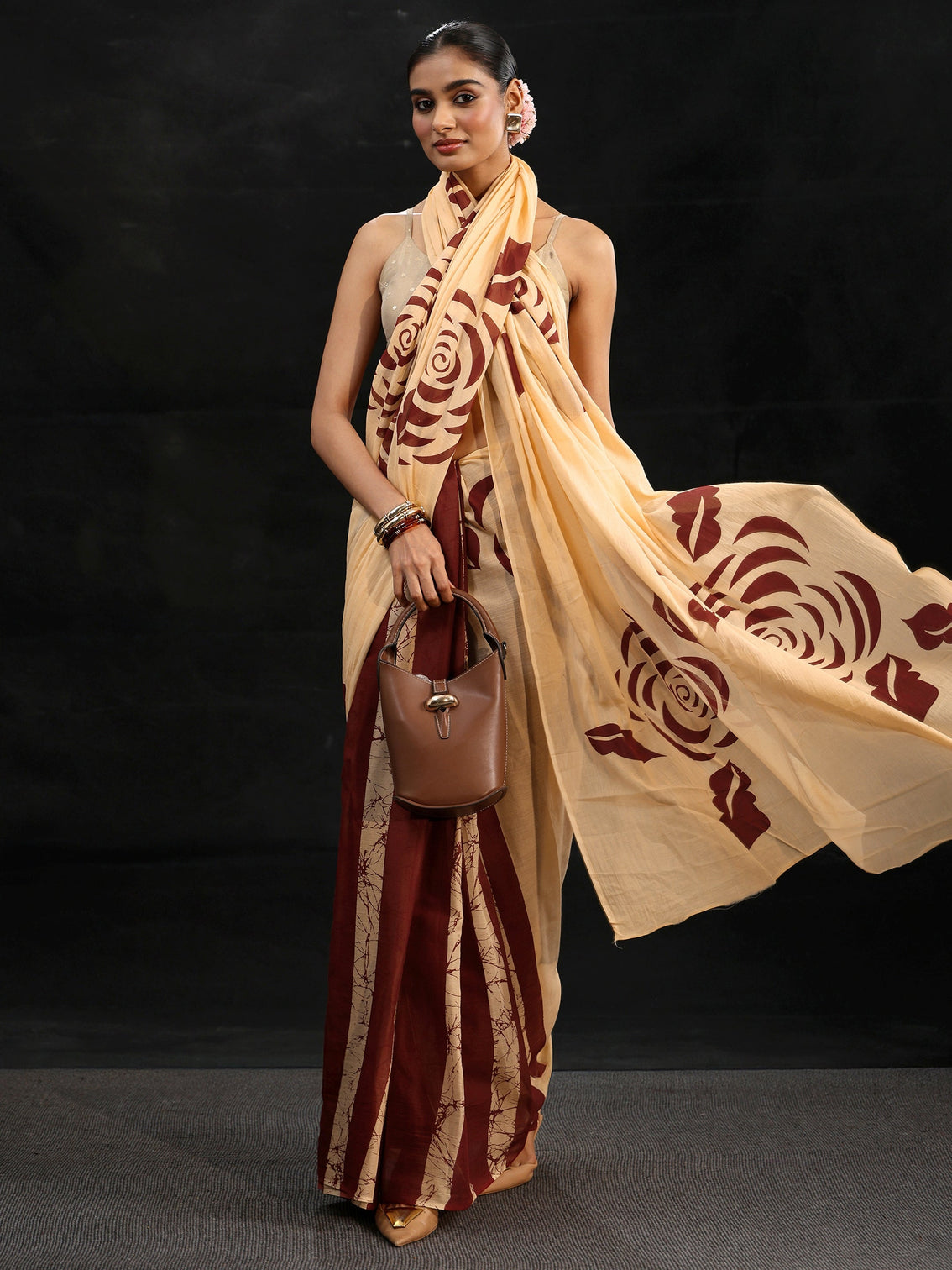 Mameraa Cream Rosette Print Cotton Saree