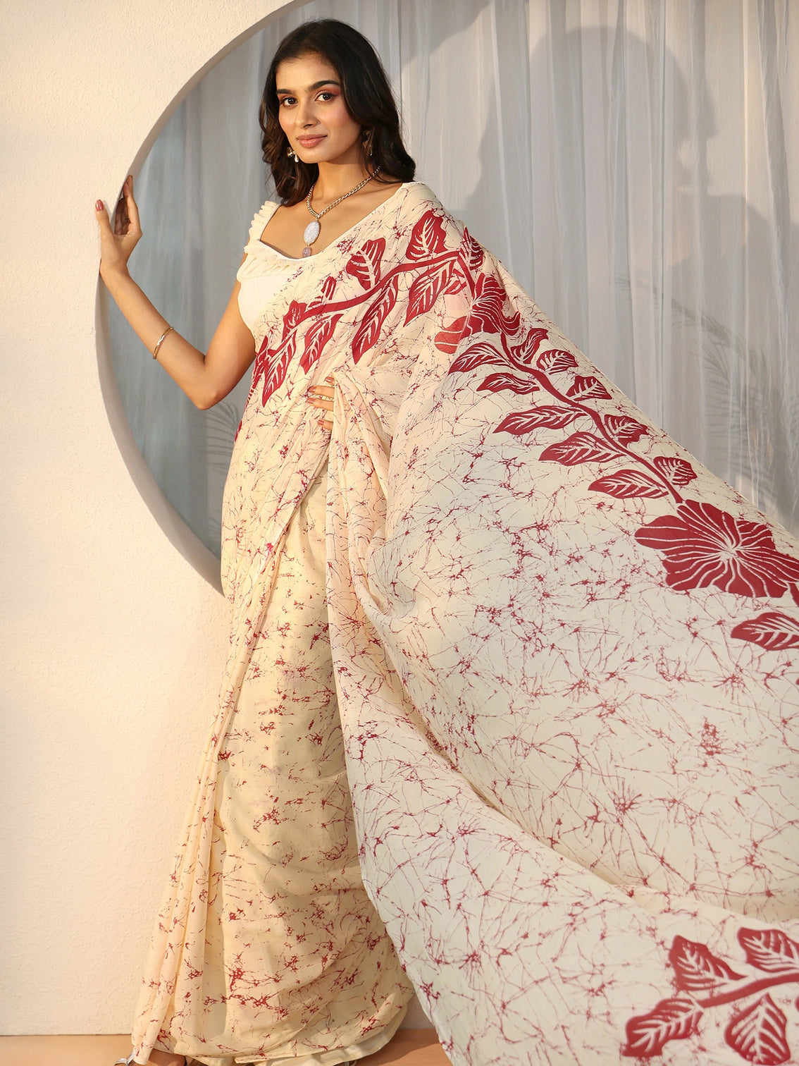 Mameraa Cream Screen Printed Floral Cotton Saree