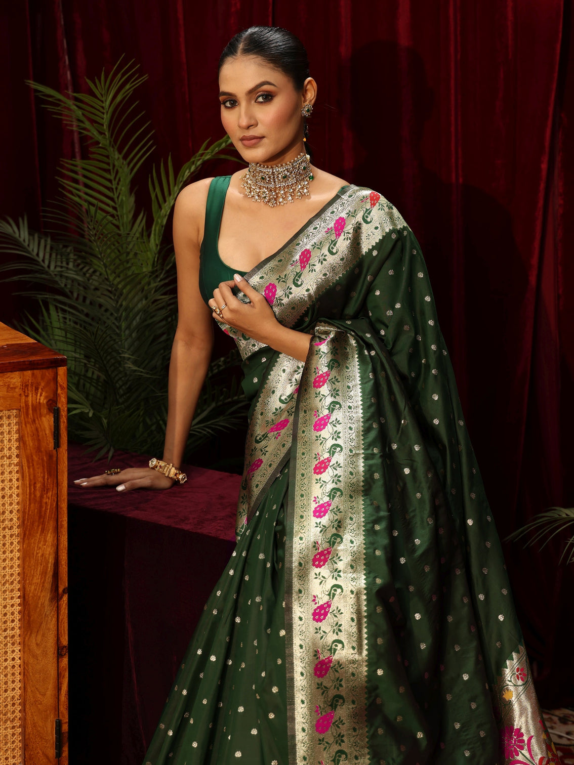 Mameraa Dark Green Silk Blend Paithani Saree