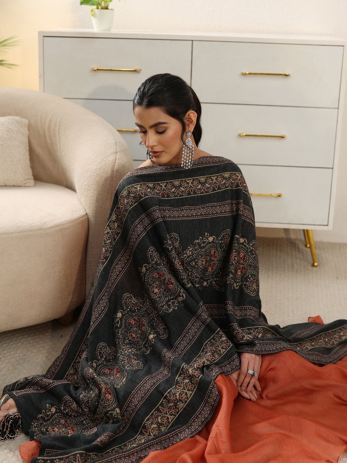 Mameraa Dark Grey Ethnic Knitted Acrylic Wrap Shawl
