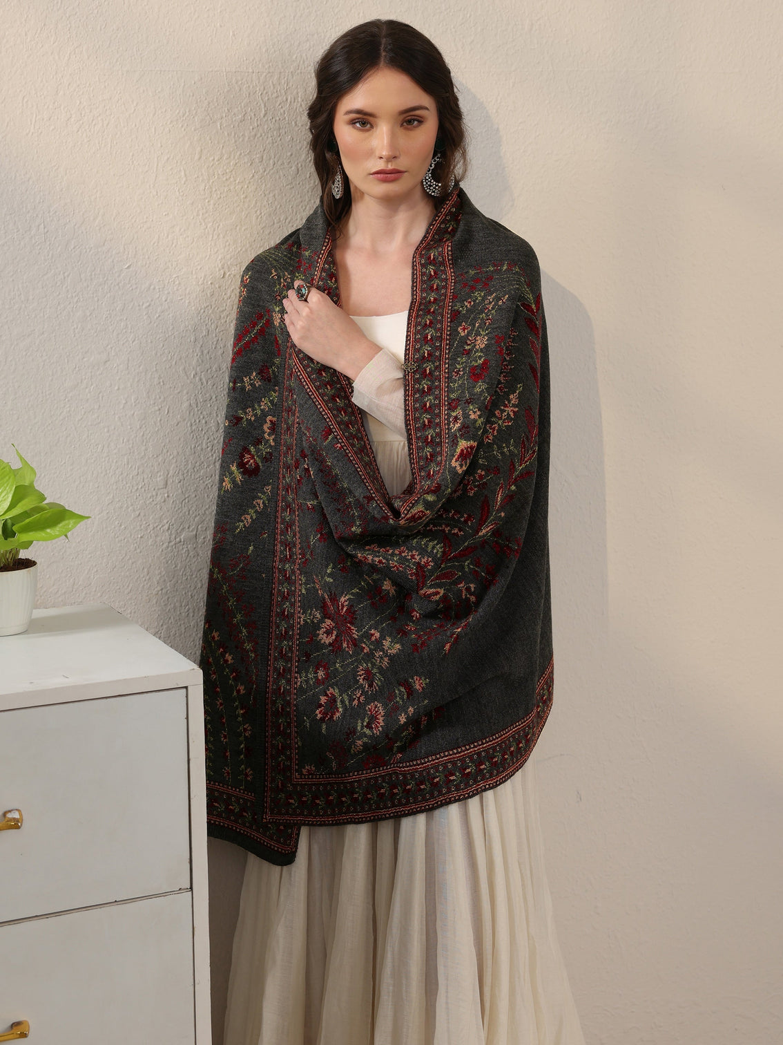 Mameraa Dark Grey Floral Knitted Acrylic Wrap Shawl
