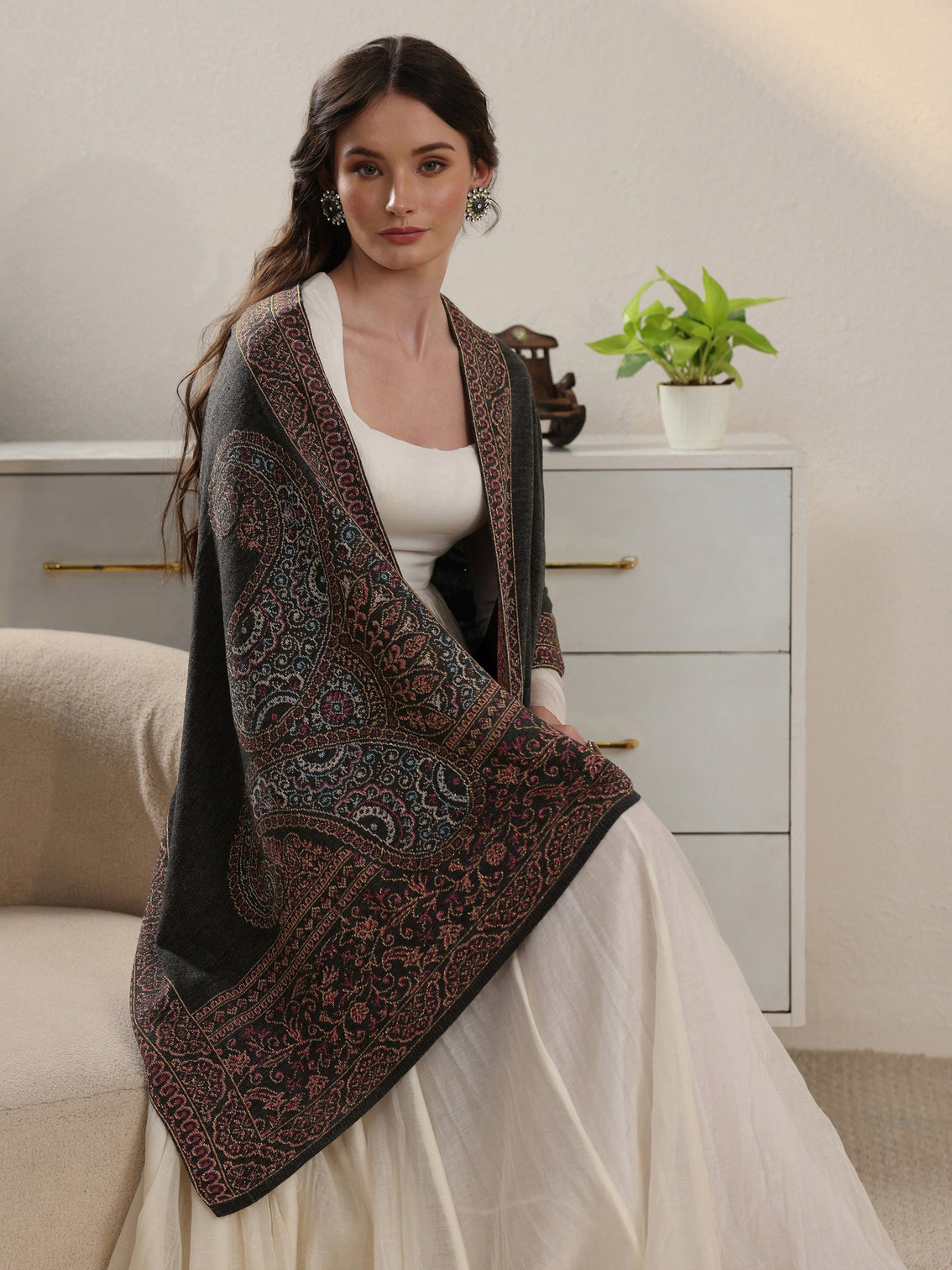 Mameraa Dark Grey Paisley Knitted Acrylic Wrap Shawl