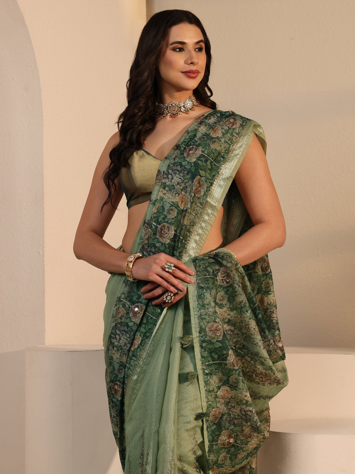 Mameraa Green Floral Printed Cotton Blend Tassel Saree