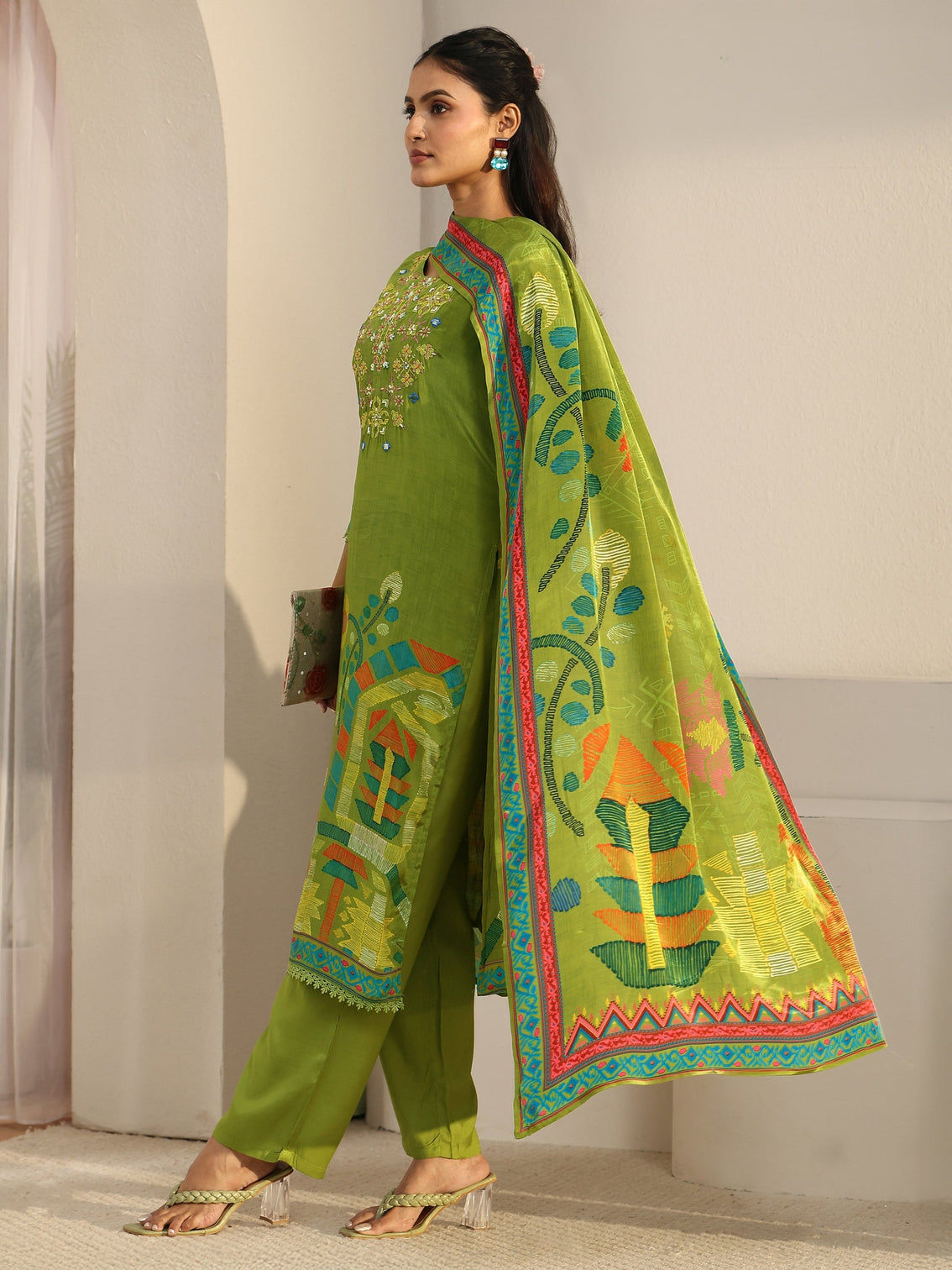 Mameraa Green Floral Printed Crepe Straight Suit Set