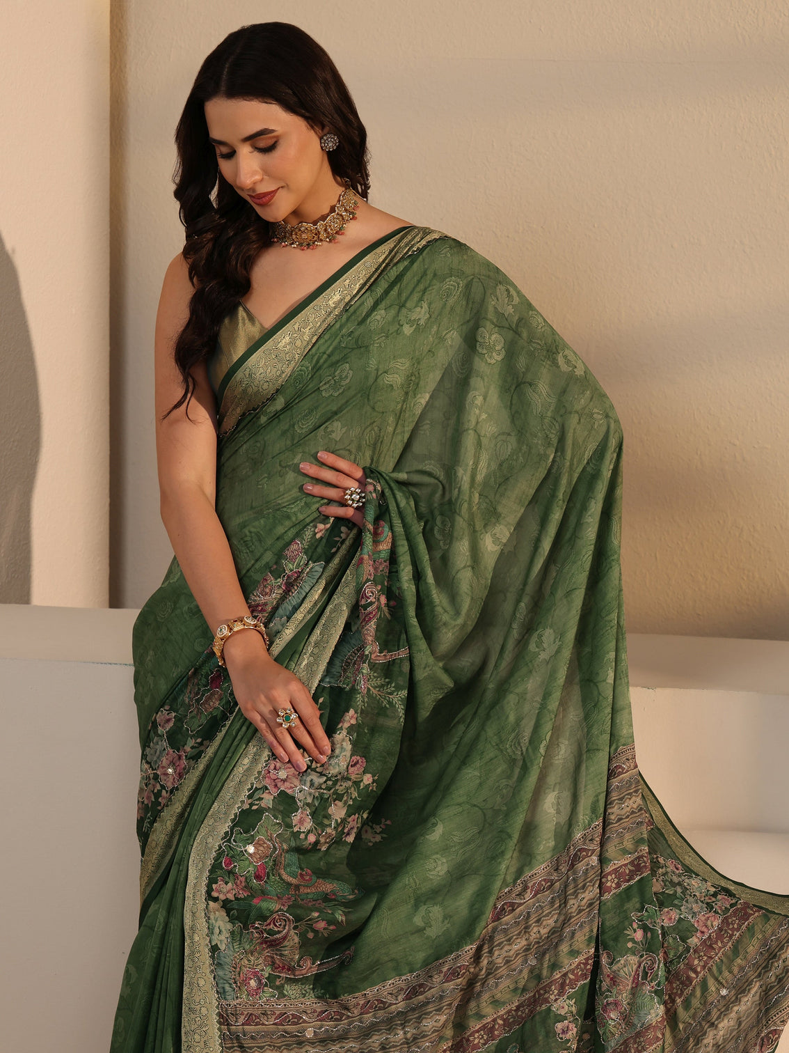 Mameraa Green Floral Printed Crepe Tassel Saree
