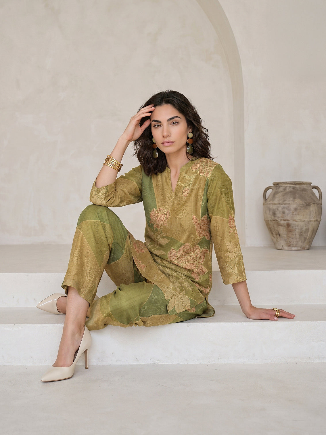 Mameraa Green Floral Printed Muslin Straight Kurta Set