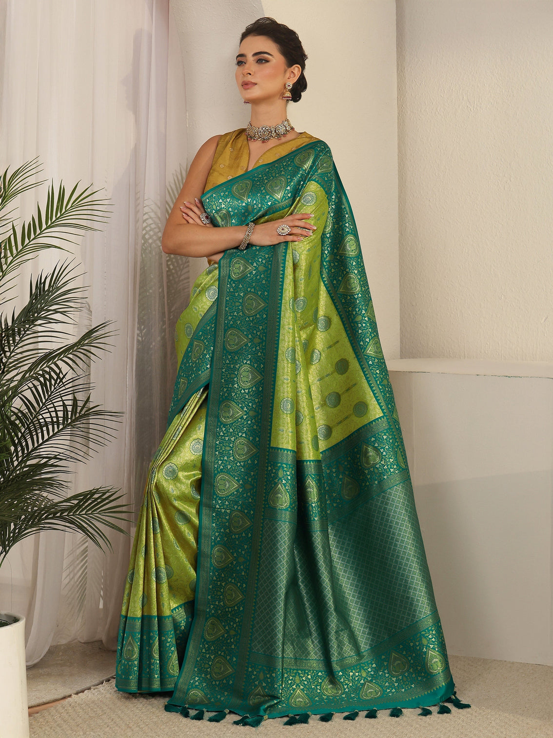 Mameraa Green Leaf Woven Design Brocade Saree