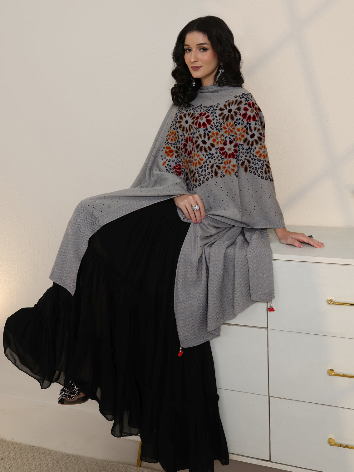 Mameraa Grey Floral Knitted Acrylic Wrap Shawl