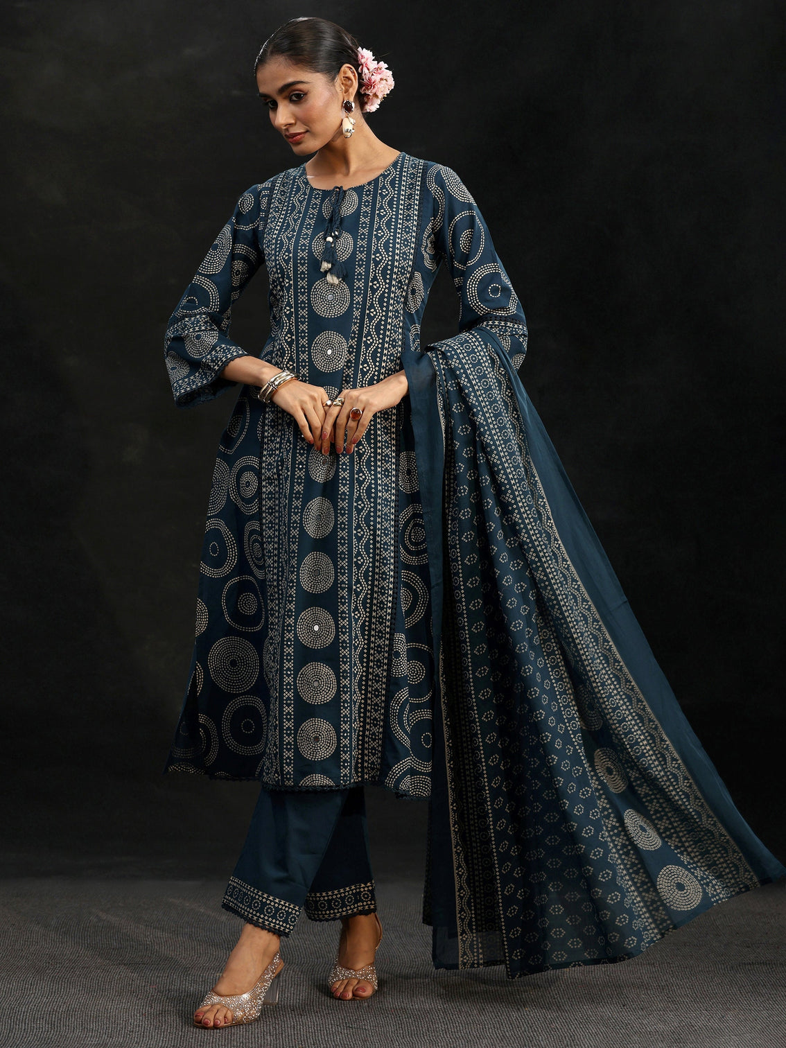 Mameraa Indigo Blue Bandhani Cotton Straight Suit Set