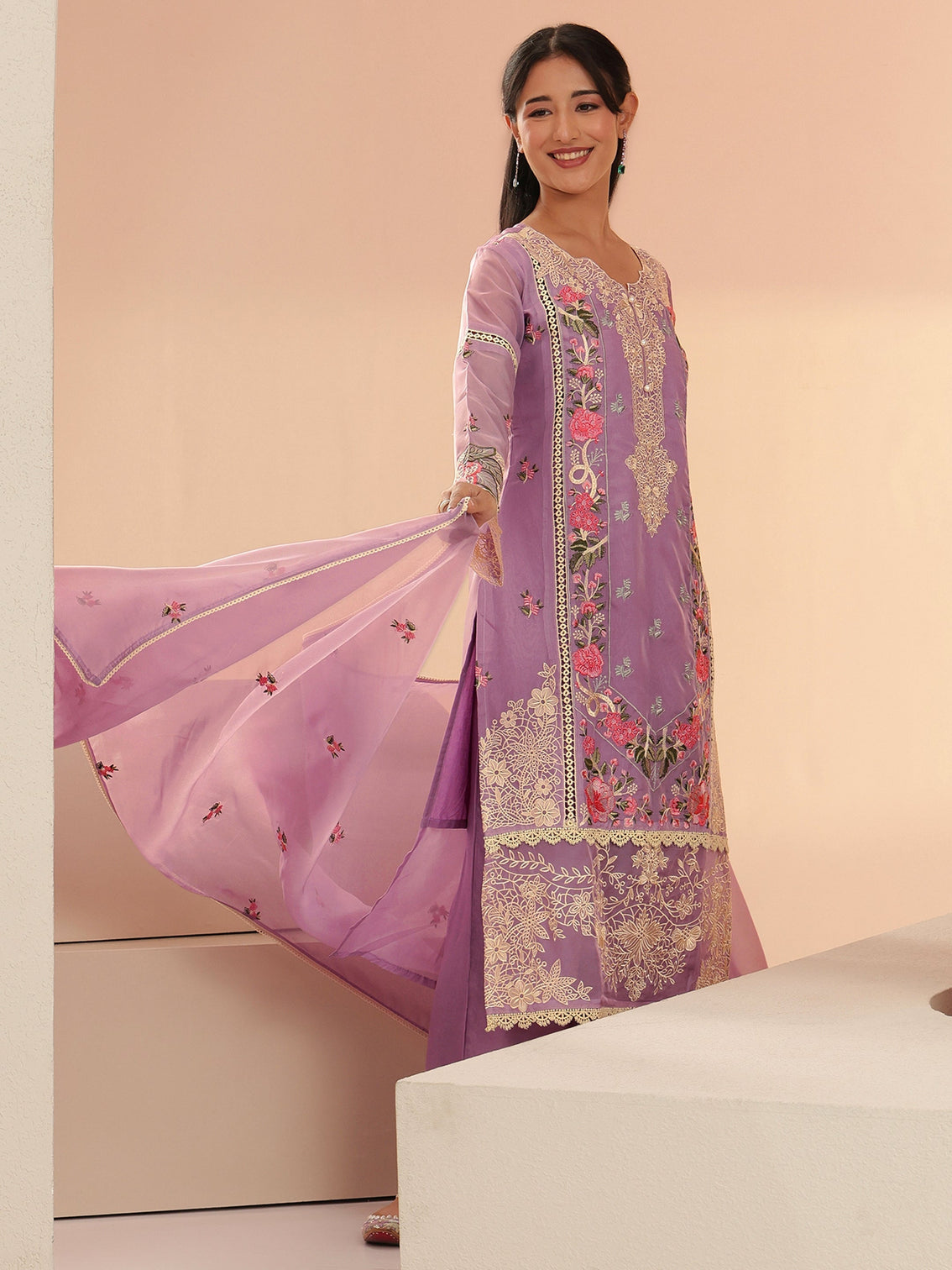 Mameraa Lavender Floral Embridered Organza Straight Suit Set