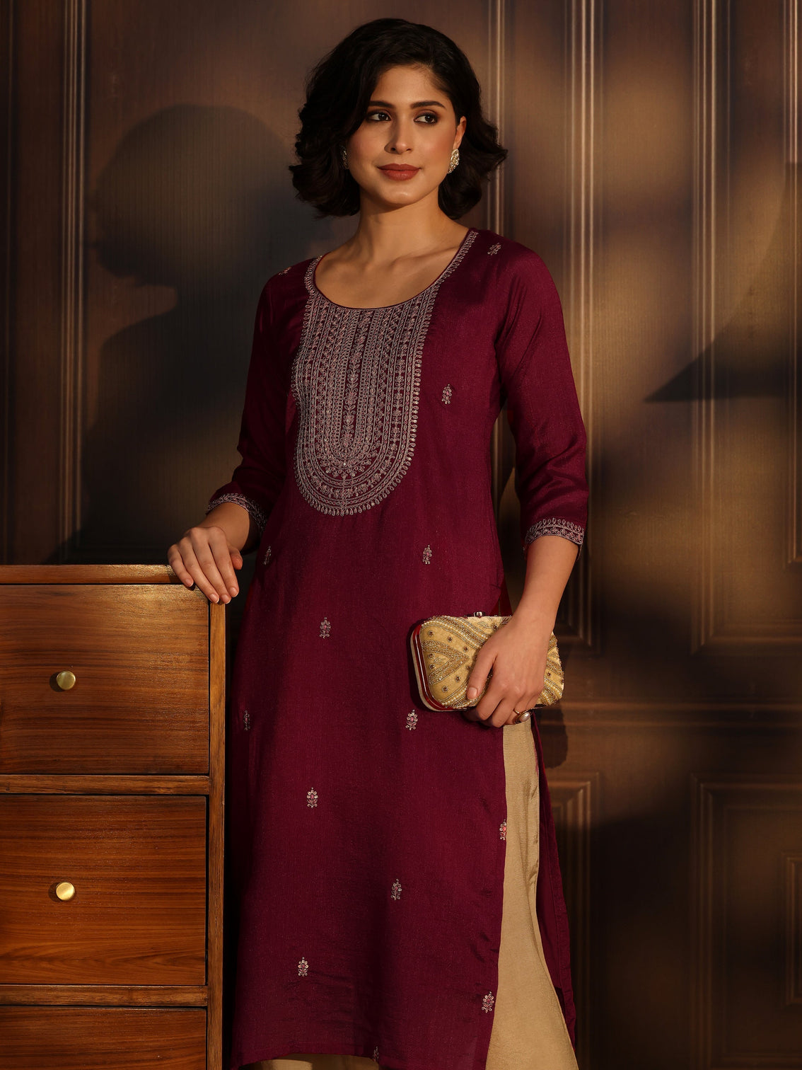 Mameraa Maroon Yoke Embroidered Silk Blend Straight Kurta