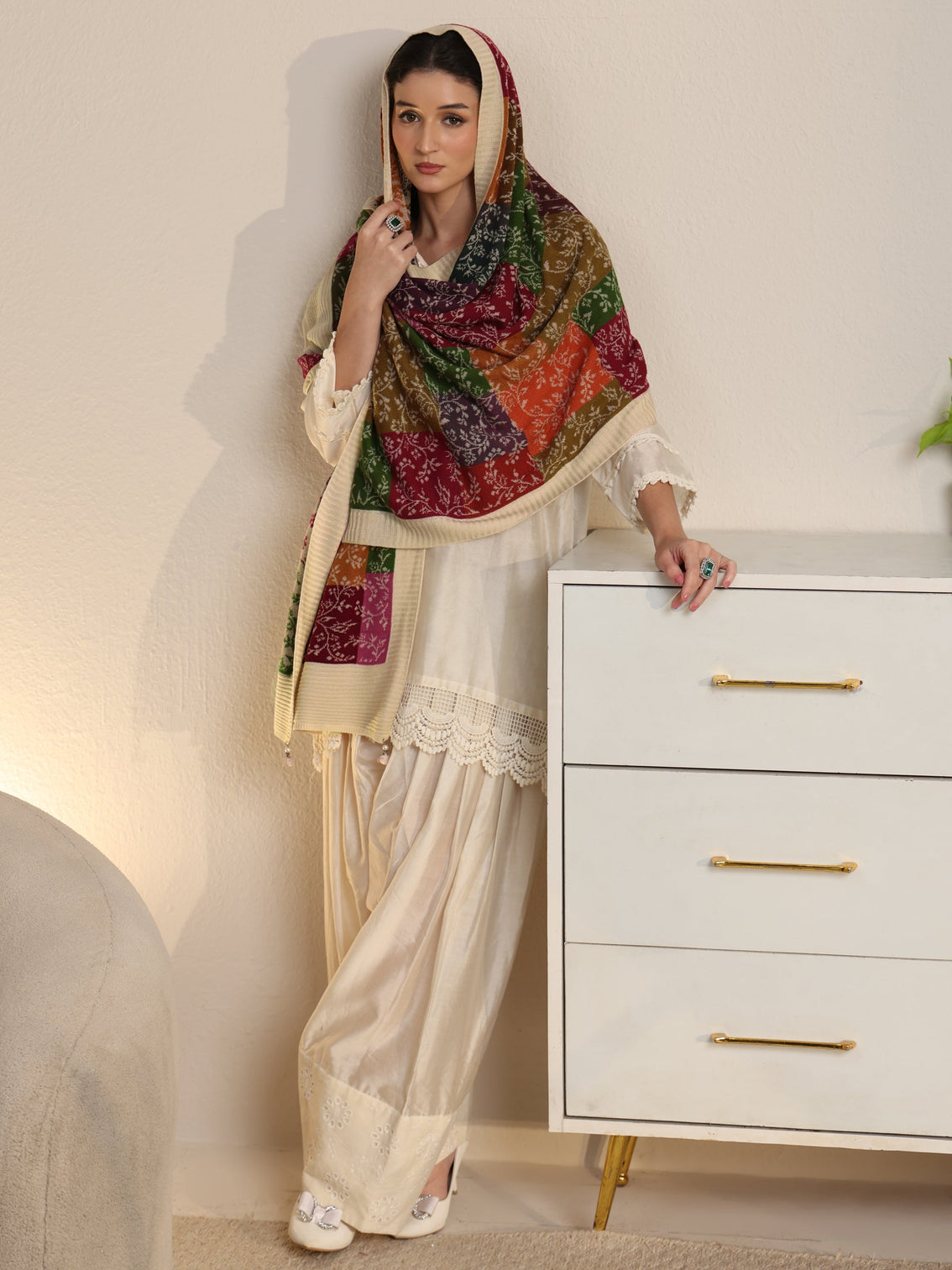 Mameraa Multi color floral Knitted Acrylic shawl