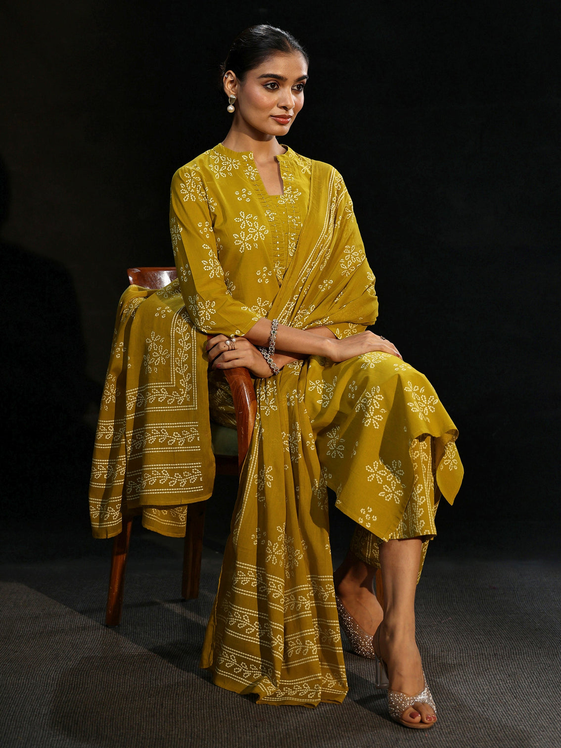 Mameraa Mustard Bandhani Cotton Straight Suit Set