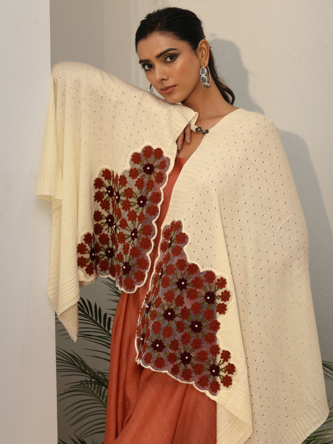 Mameraa Off White Floral Knitted Acrylic Wrap Shawl