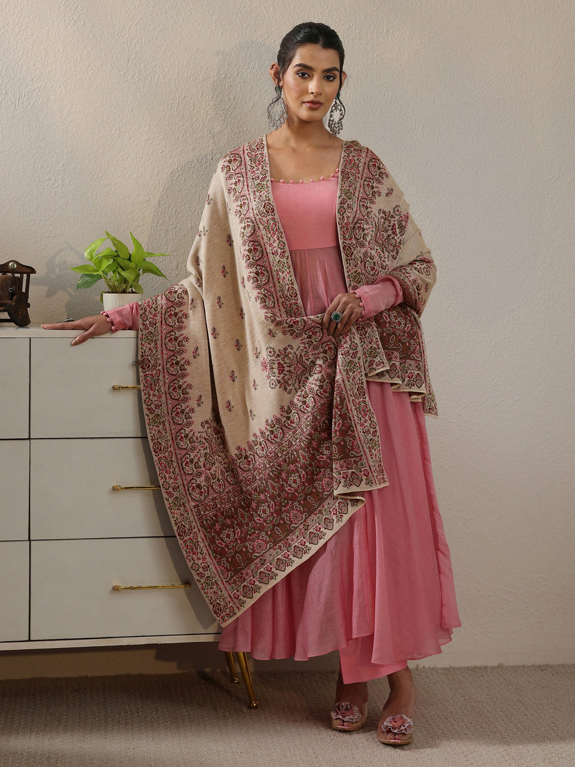 Mameraa Off White Floral Knitted Acrylic Wrap Shawl